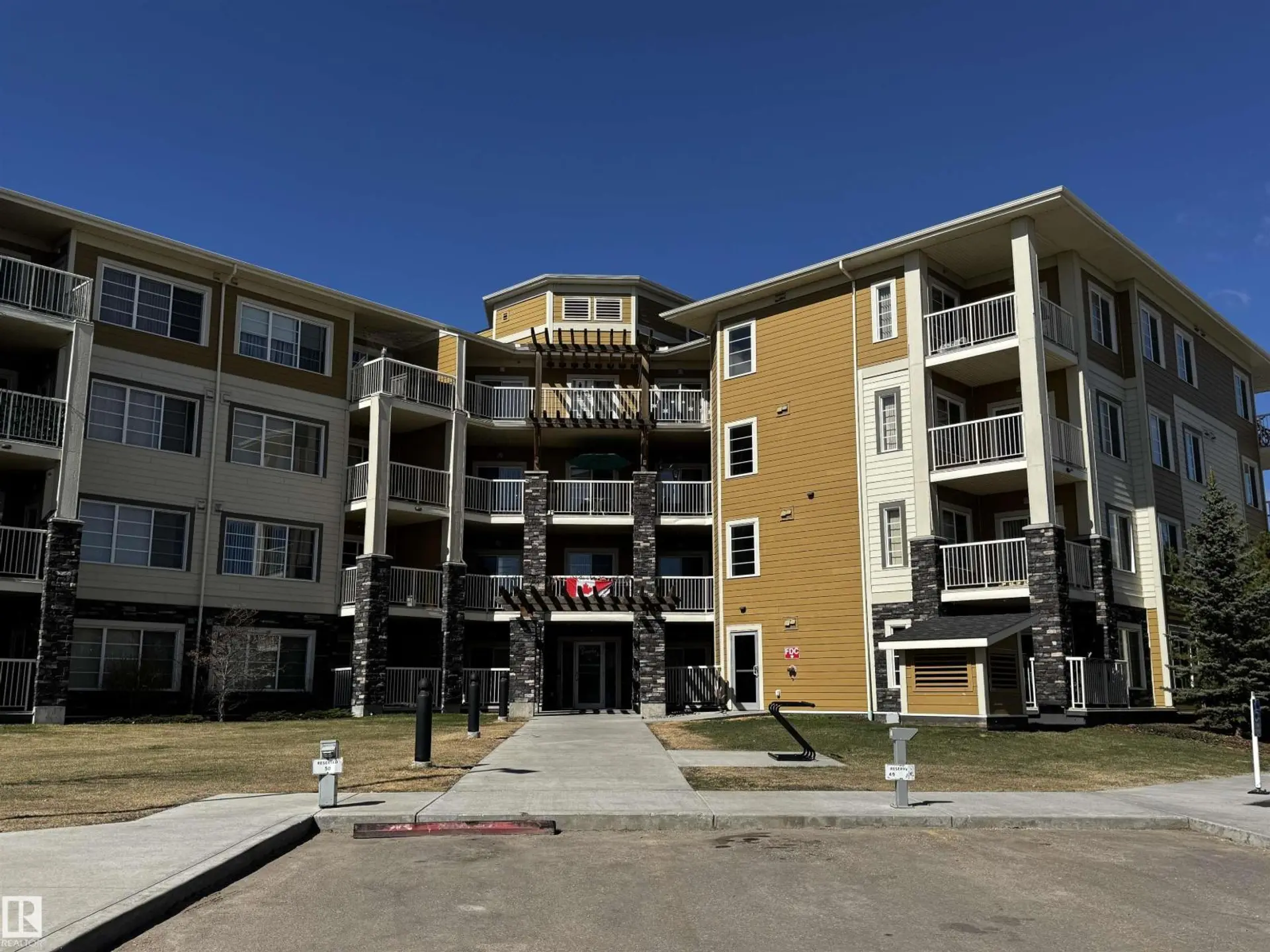 #405 3670 139 AV NW - Image 1