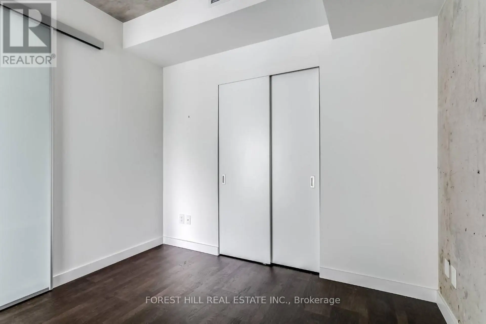 #212 246 LOGAN AVENUE - Image 10