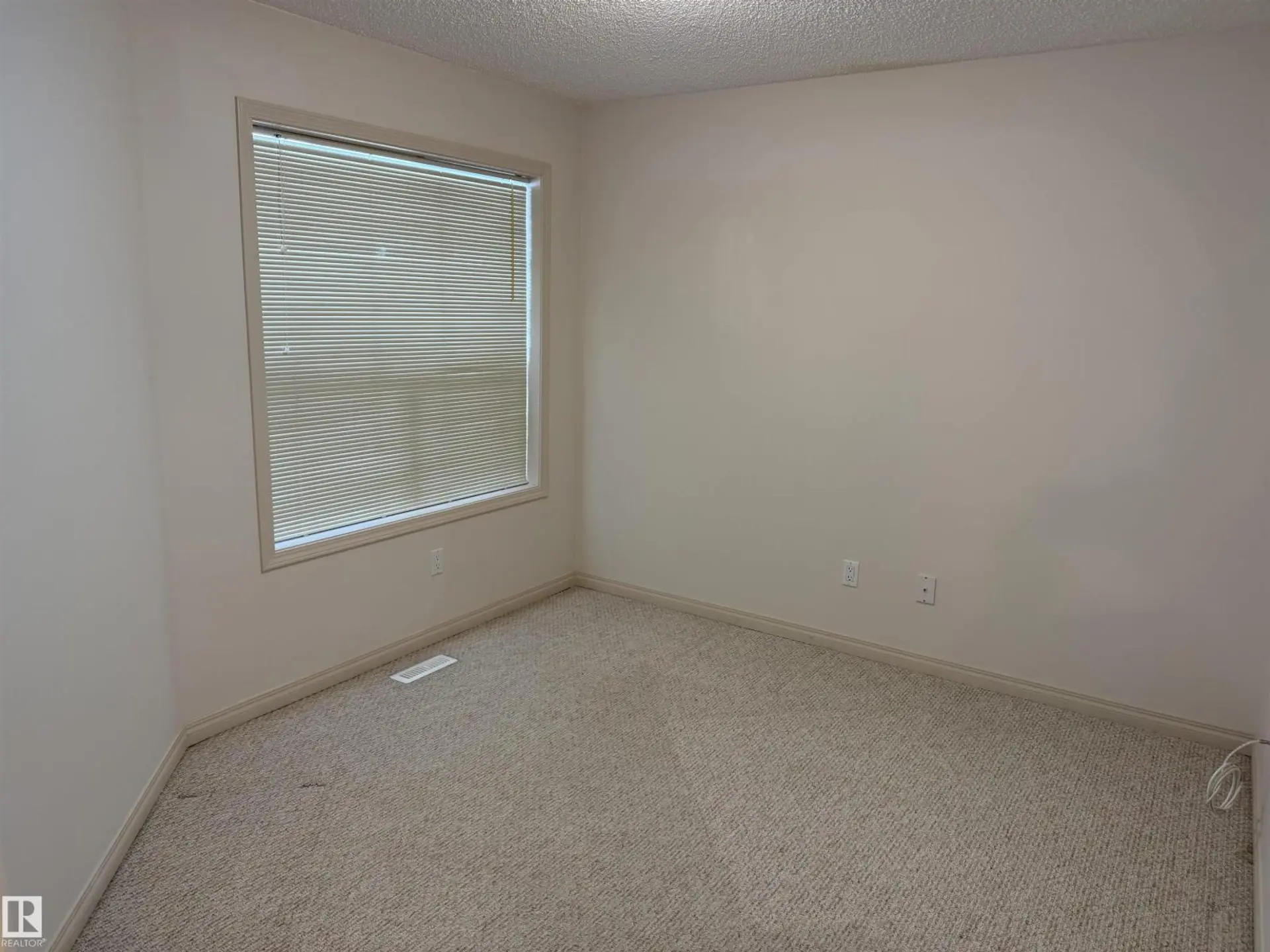 #14 330 GALBRAITH CL NW - Image 10