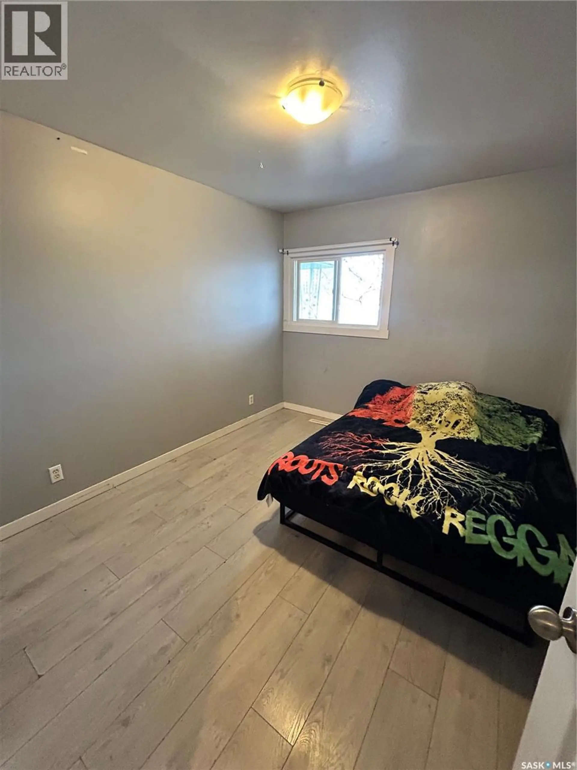 922 Garnet STREET - Image 13