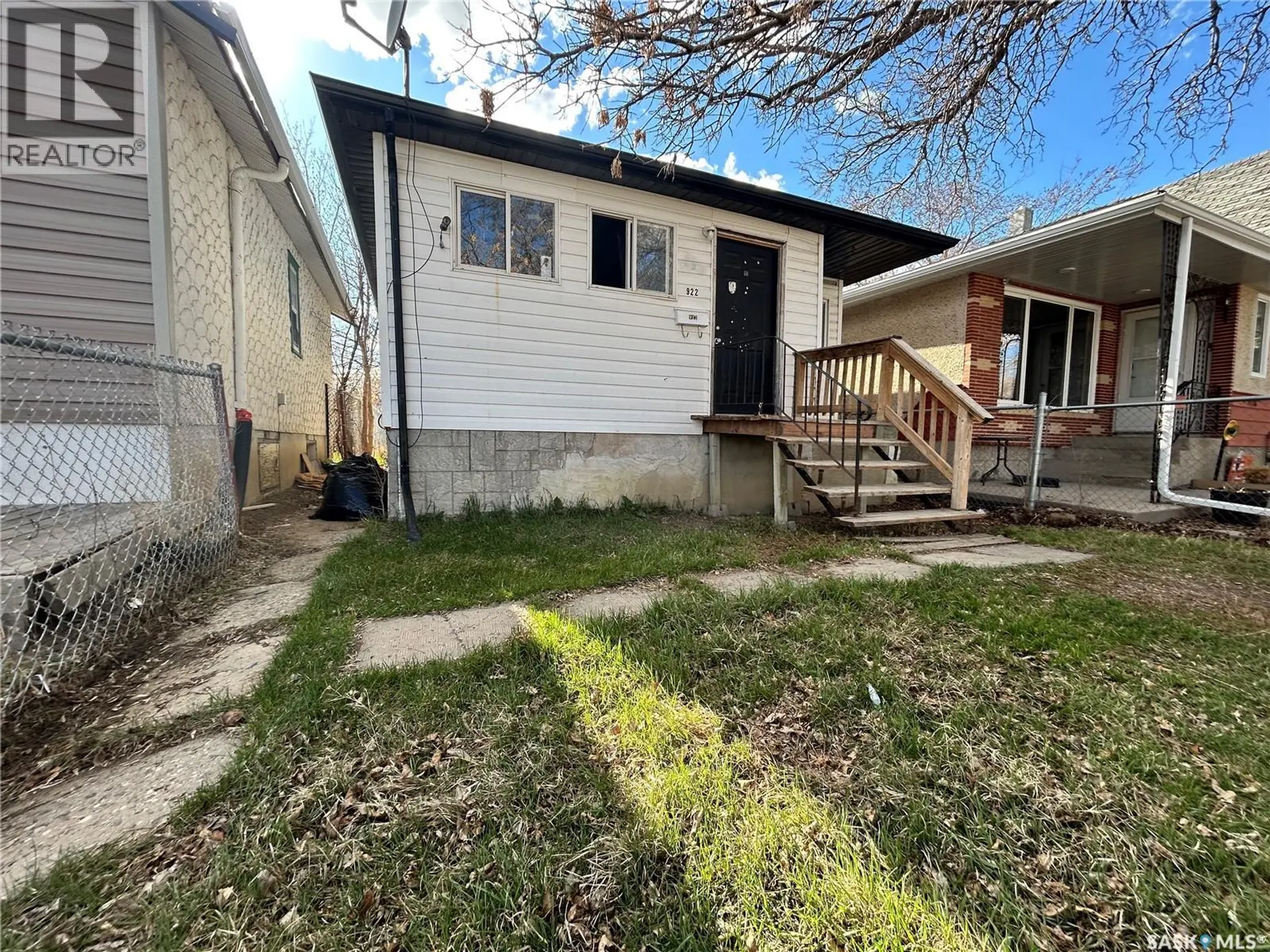 922 Garnet STREET - Image 2