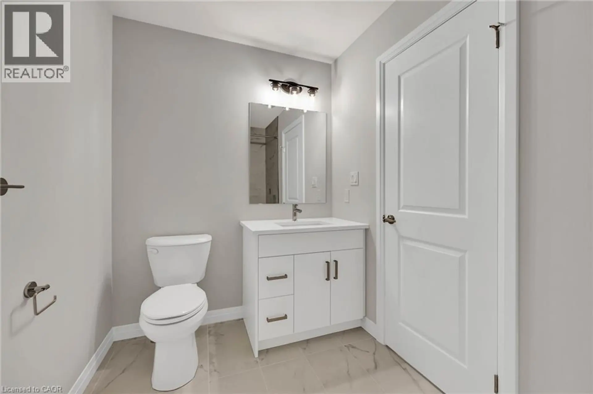 #67 143 ELGIN Street N - Image 11