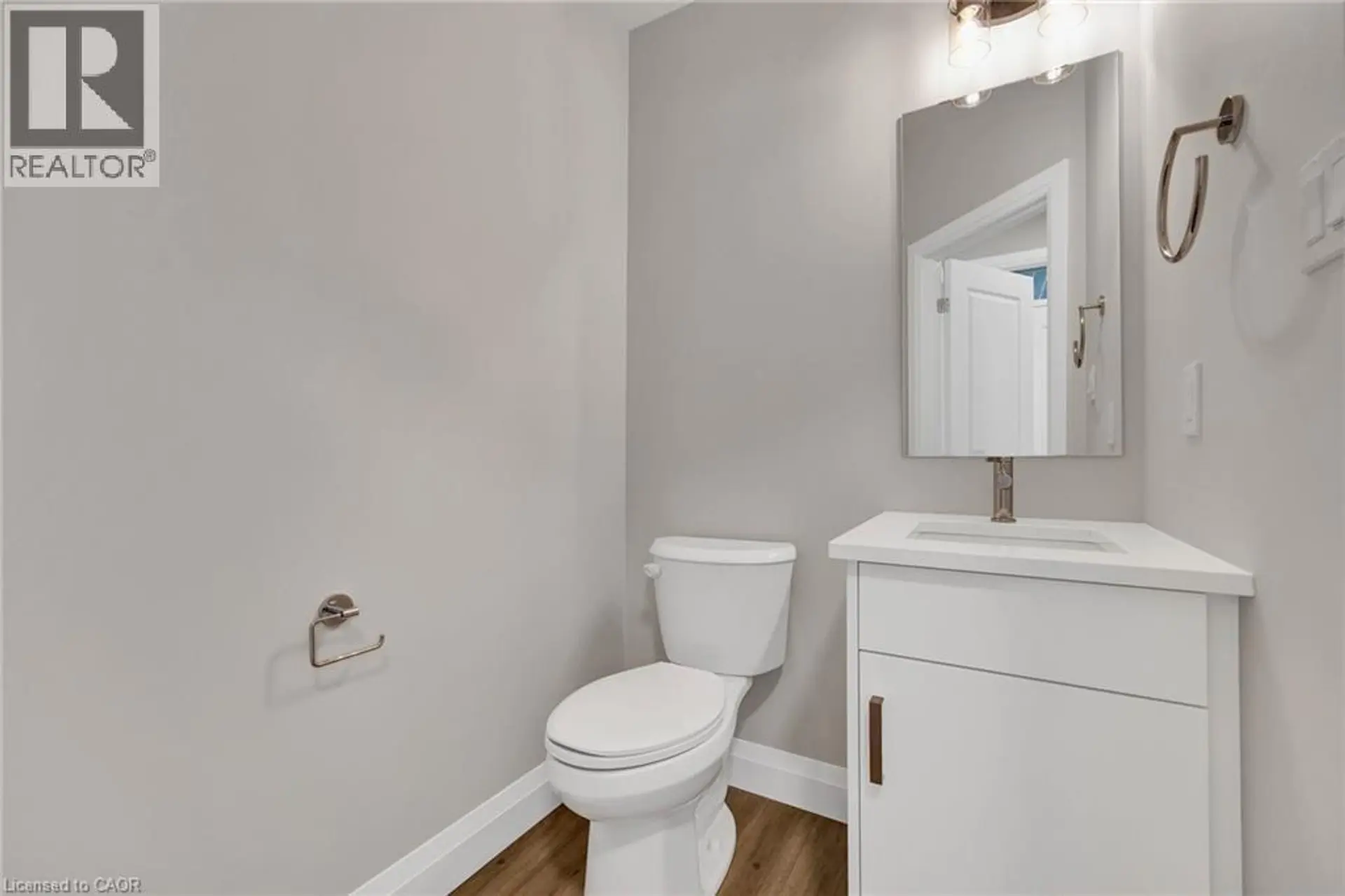 #67 143 ELGIN Street N - Image 5
