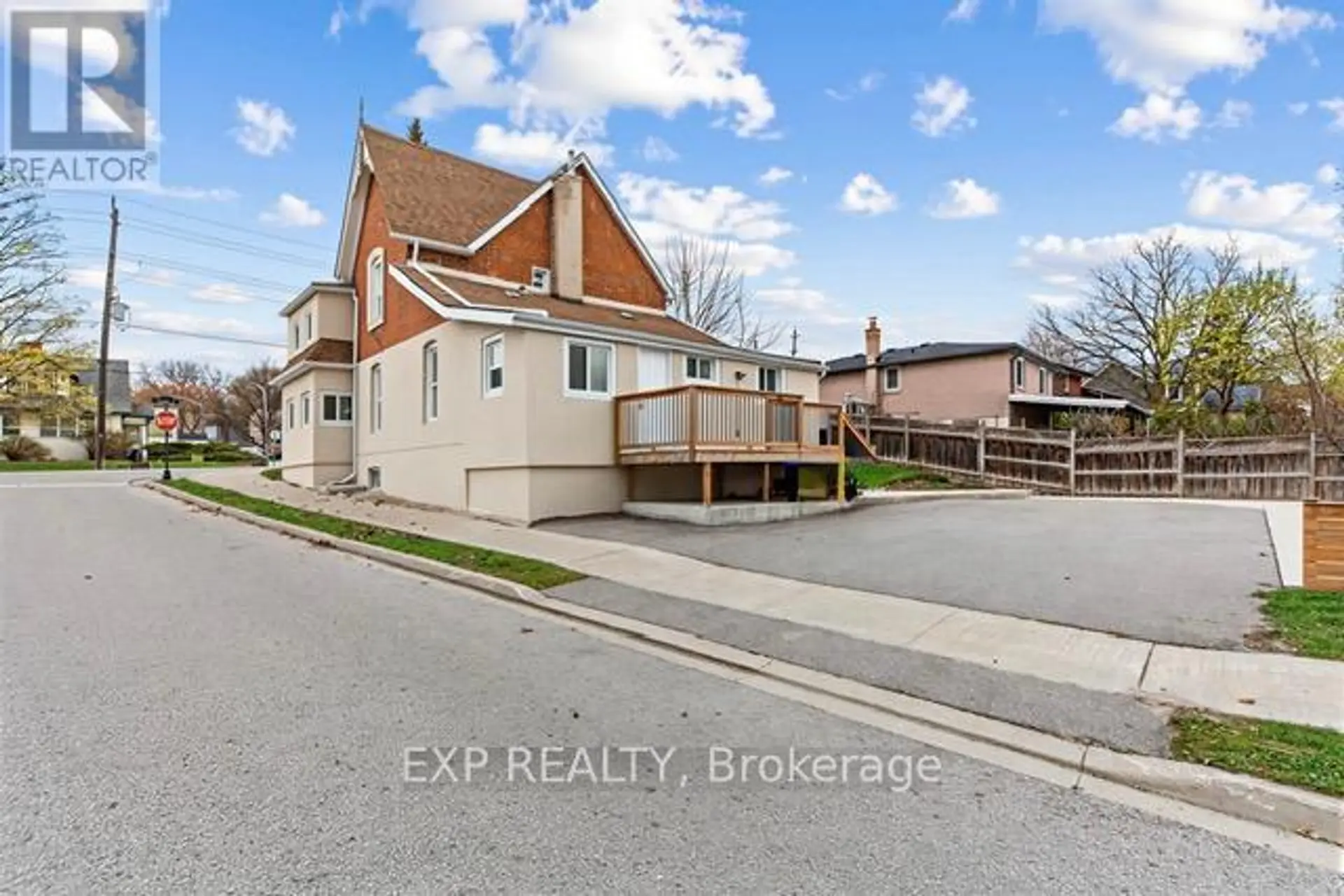 79 BARRIE STREET E - Image 15