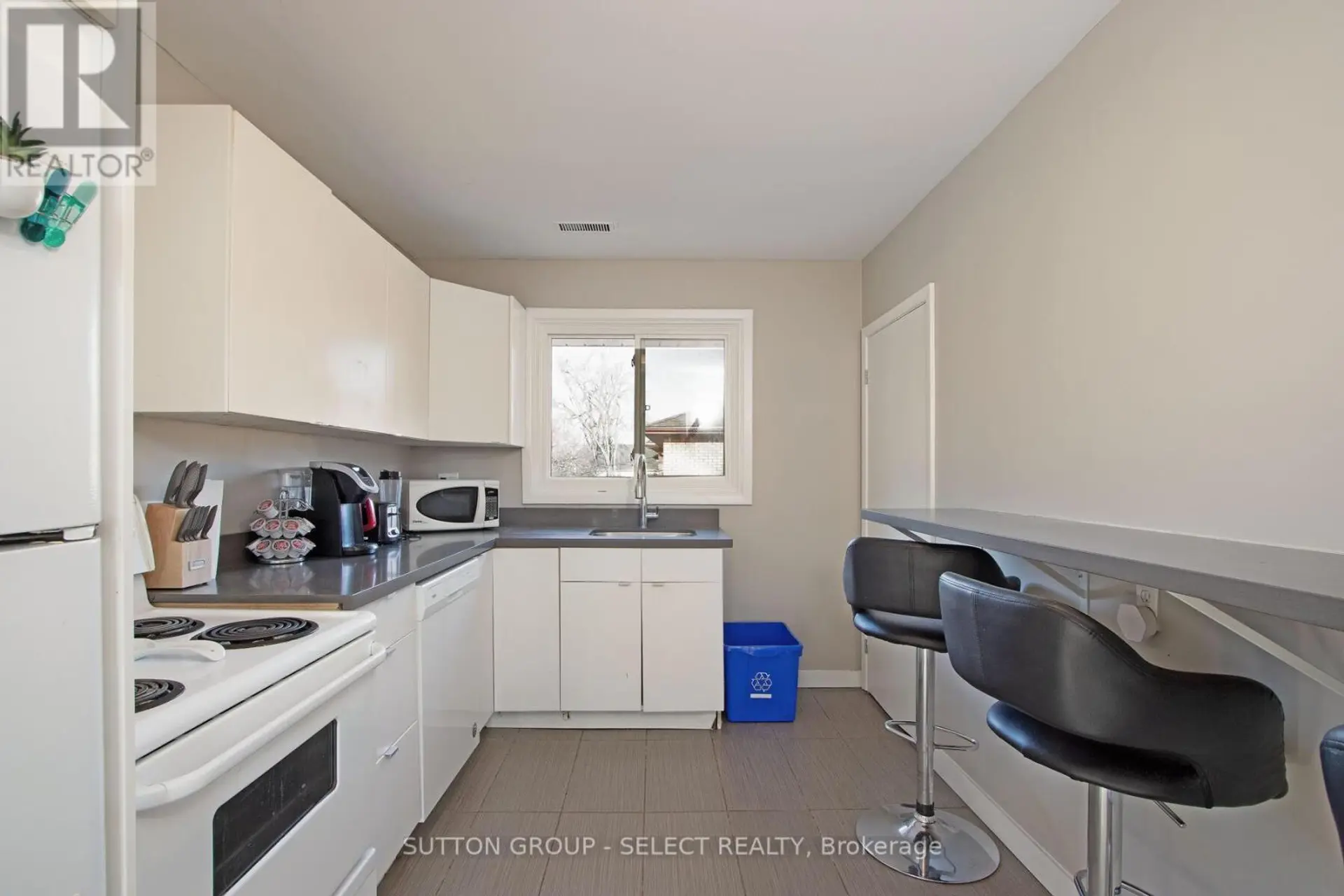 47 ROGERS AVENUE - Image 12