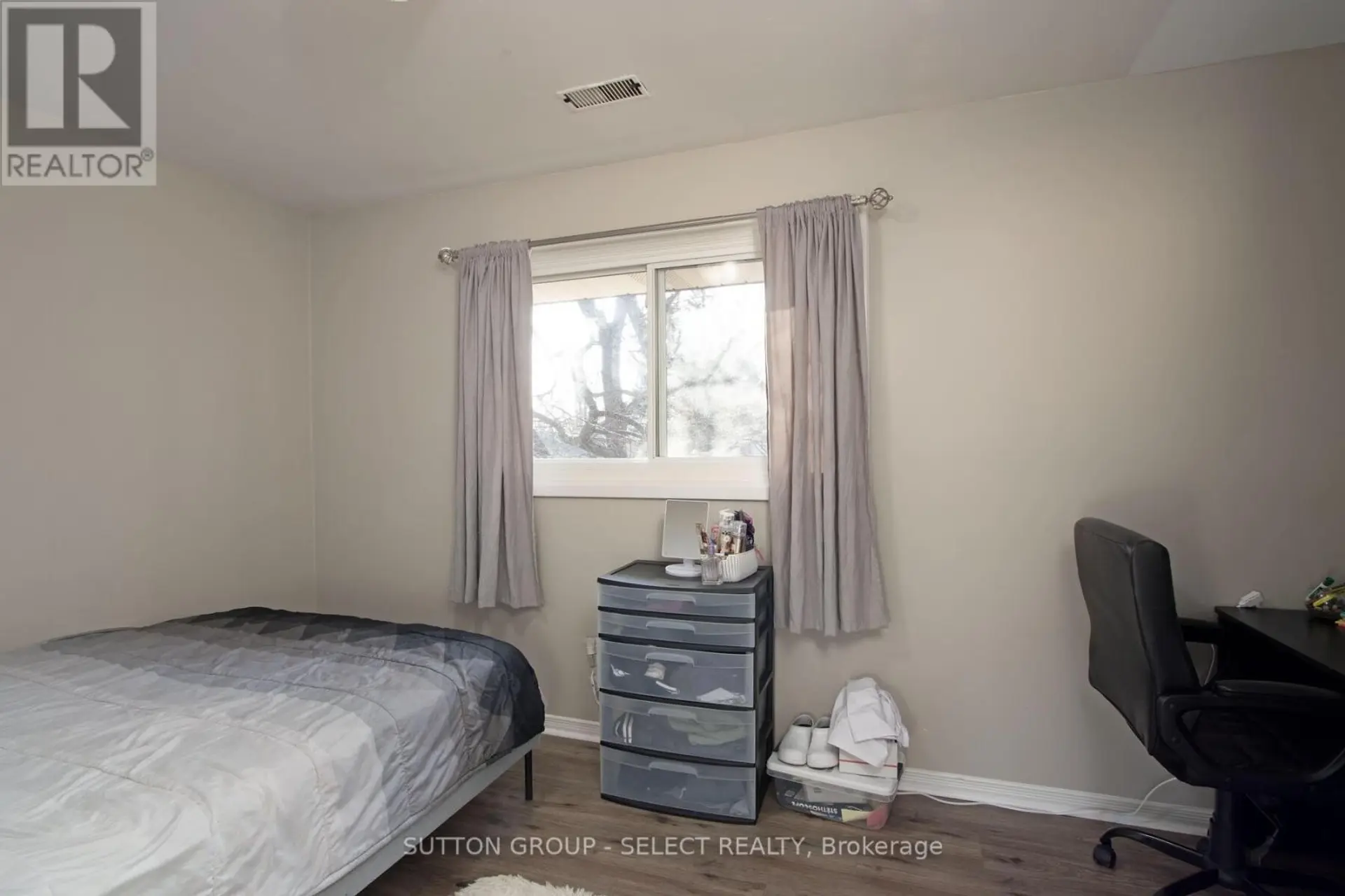 47 ROGERS AVENUE - Image 16