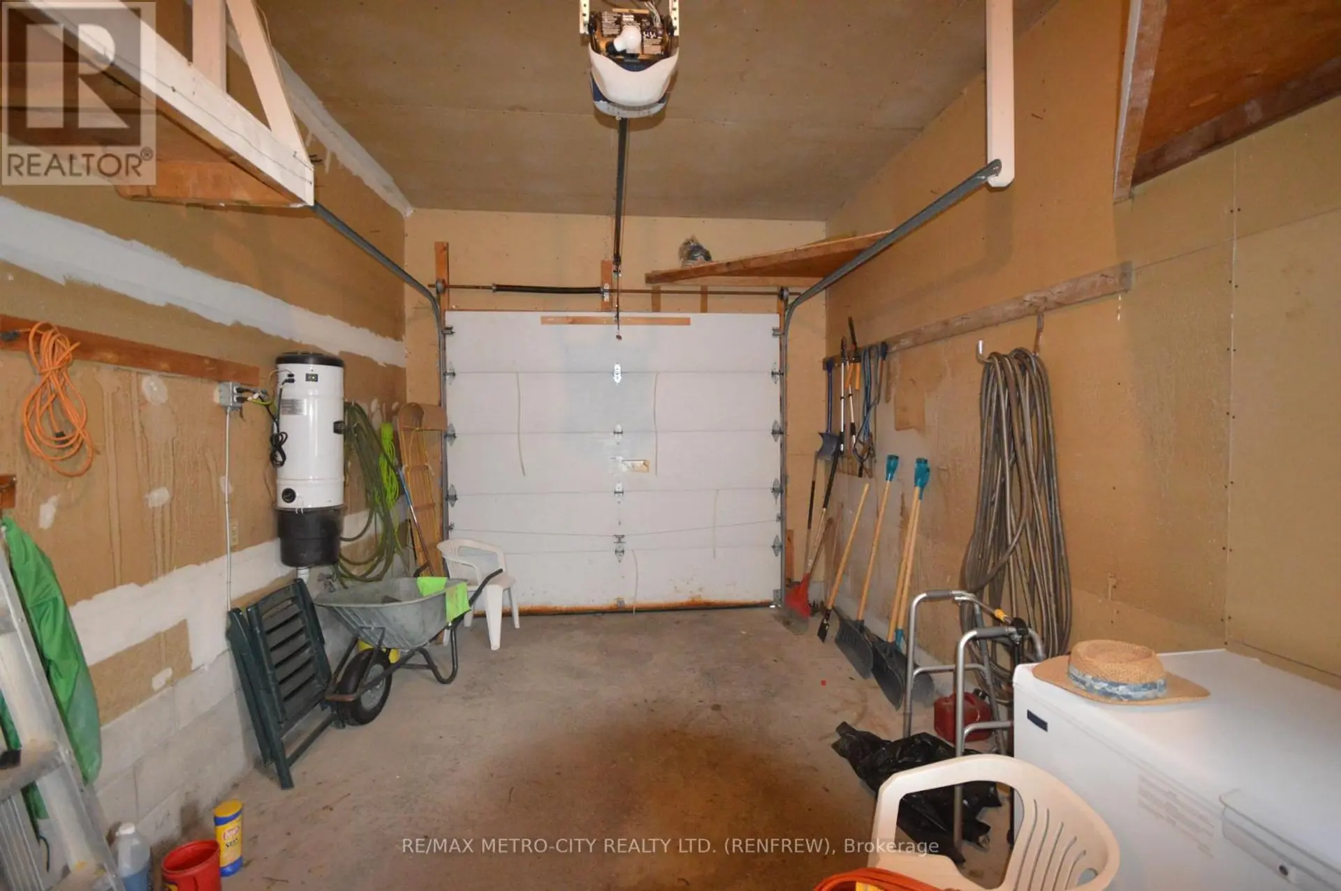 225 VANIER CRESCENT - Image 18