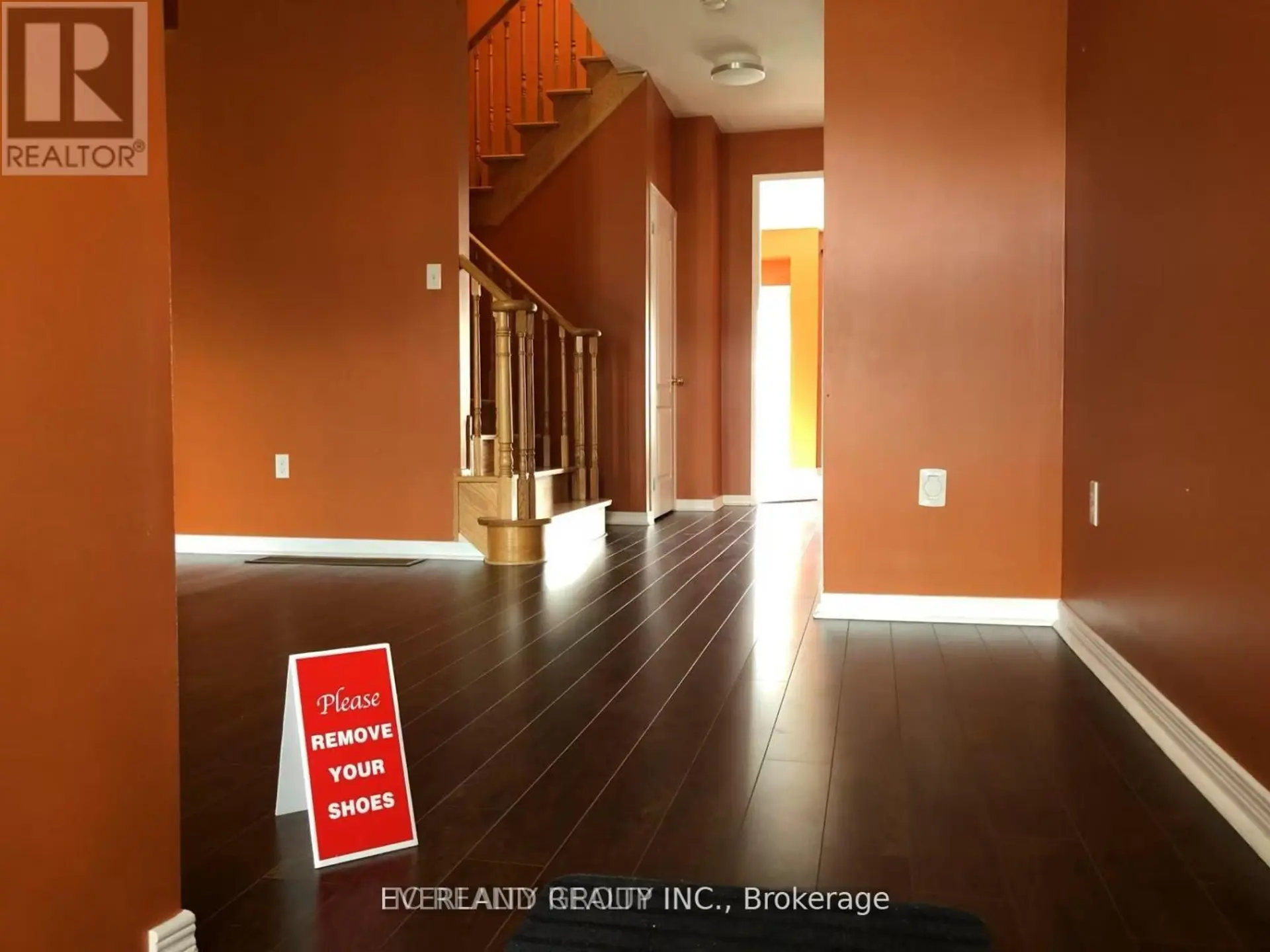 32 WHEELWRIGHT DRIVE - Image 1