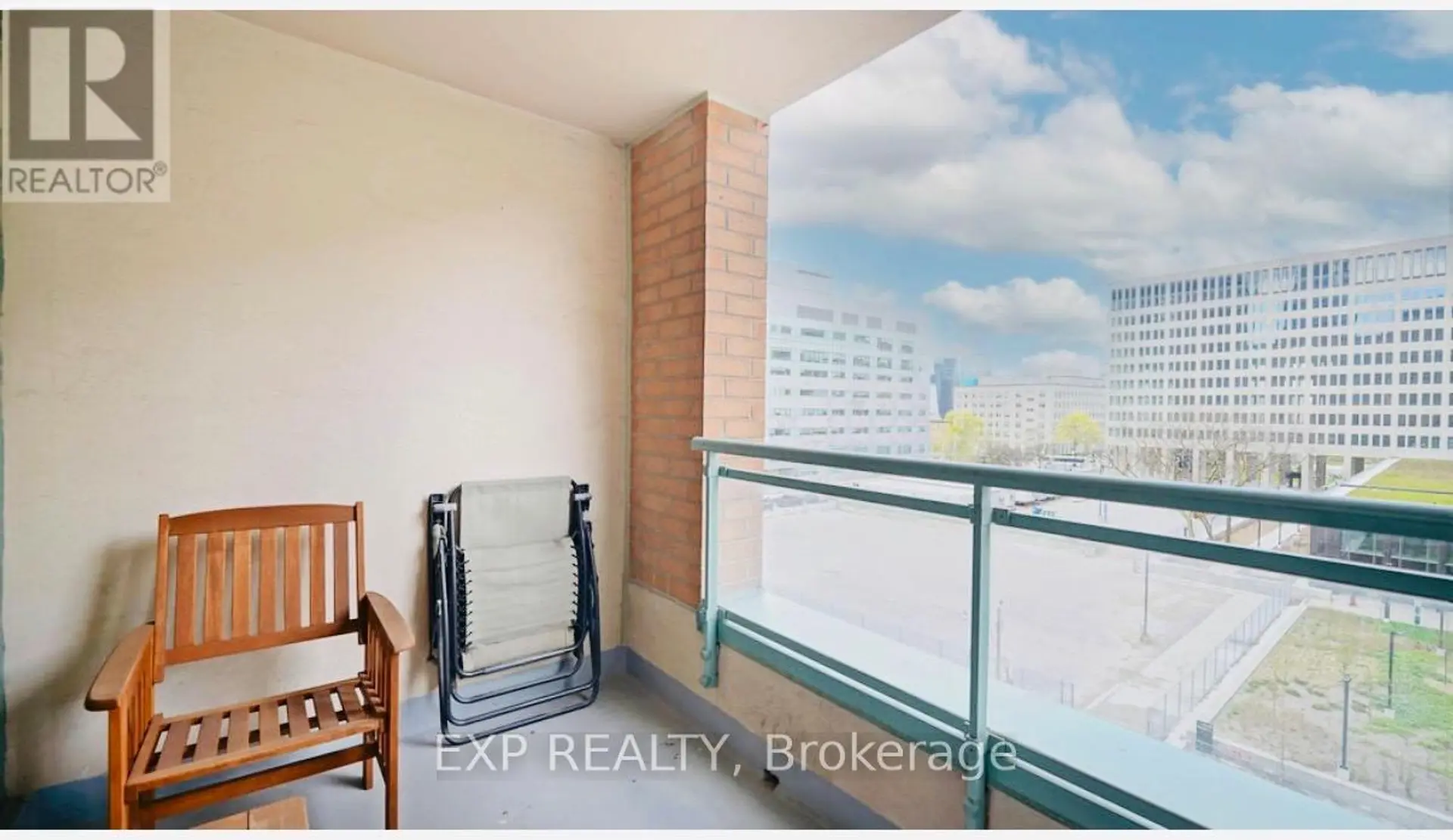 #607 889 BAY STREET - Image 15