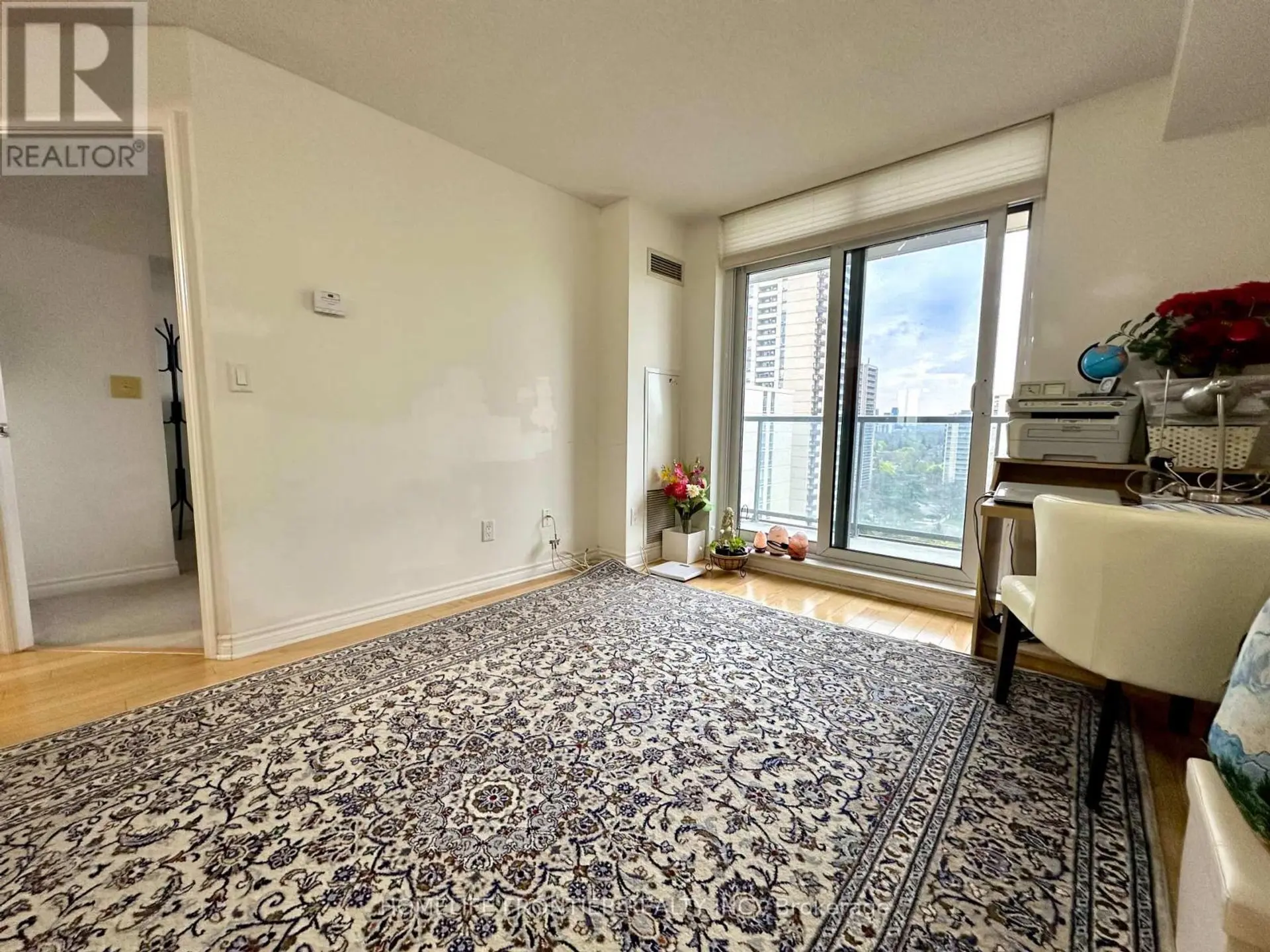 #1304 70 HIGH PARK AVENUE - Image 4