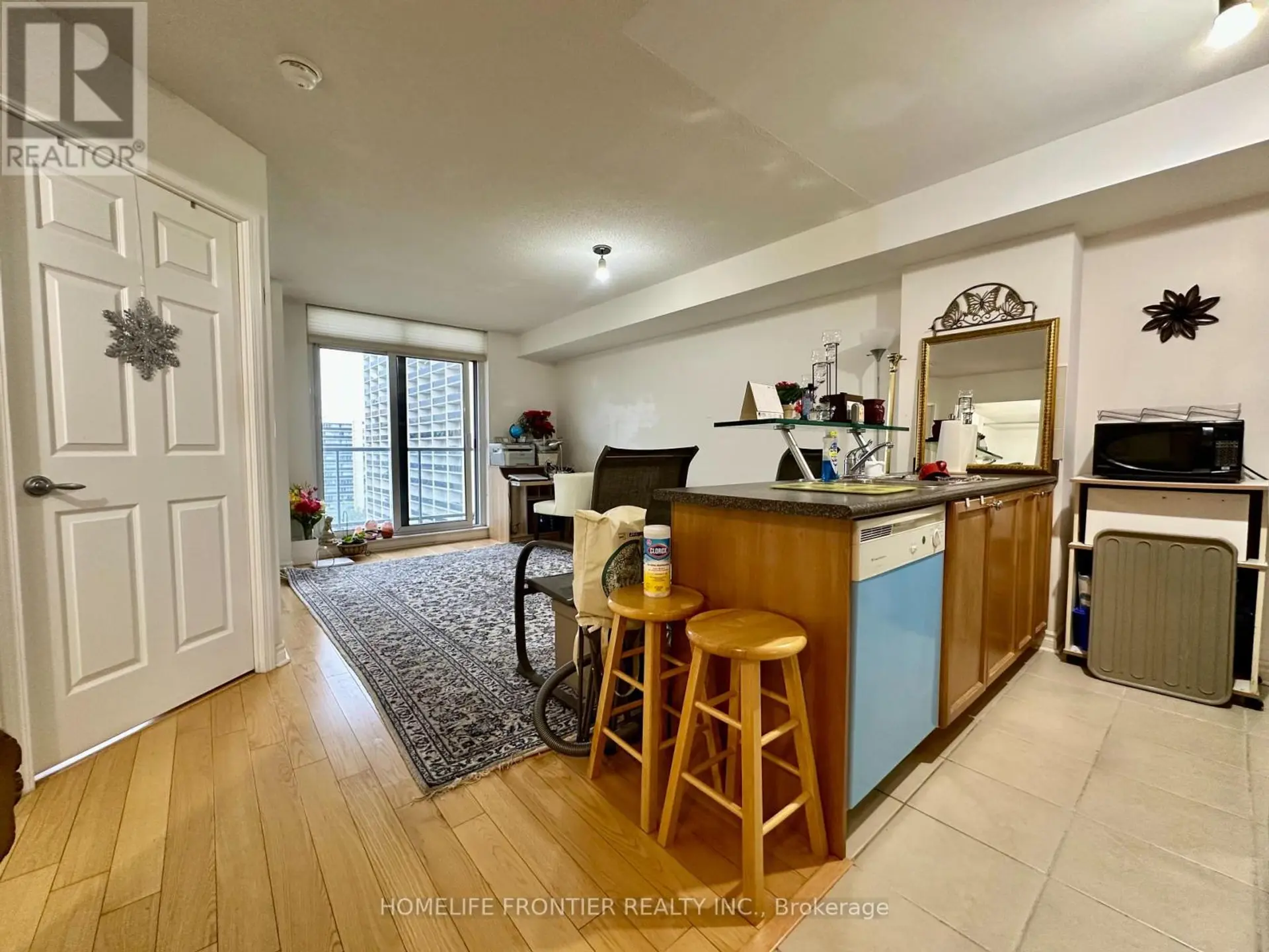 #1304 70 HIGH PARK AVENUE - Image 9