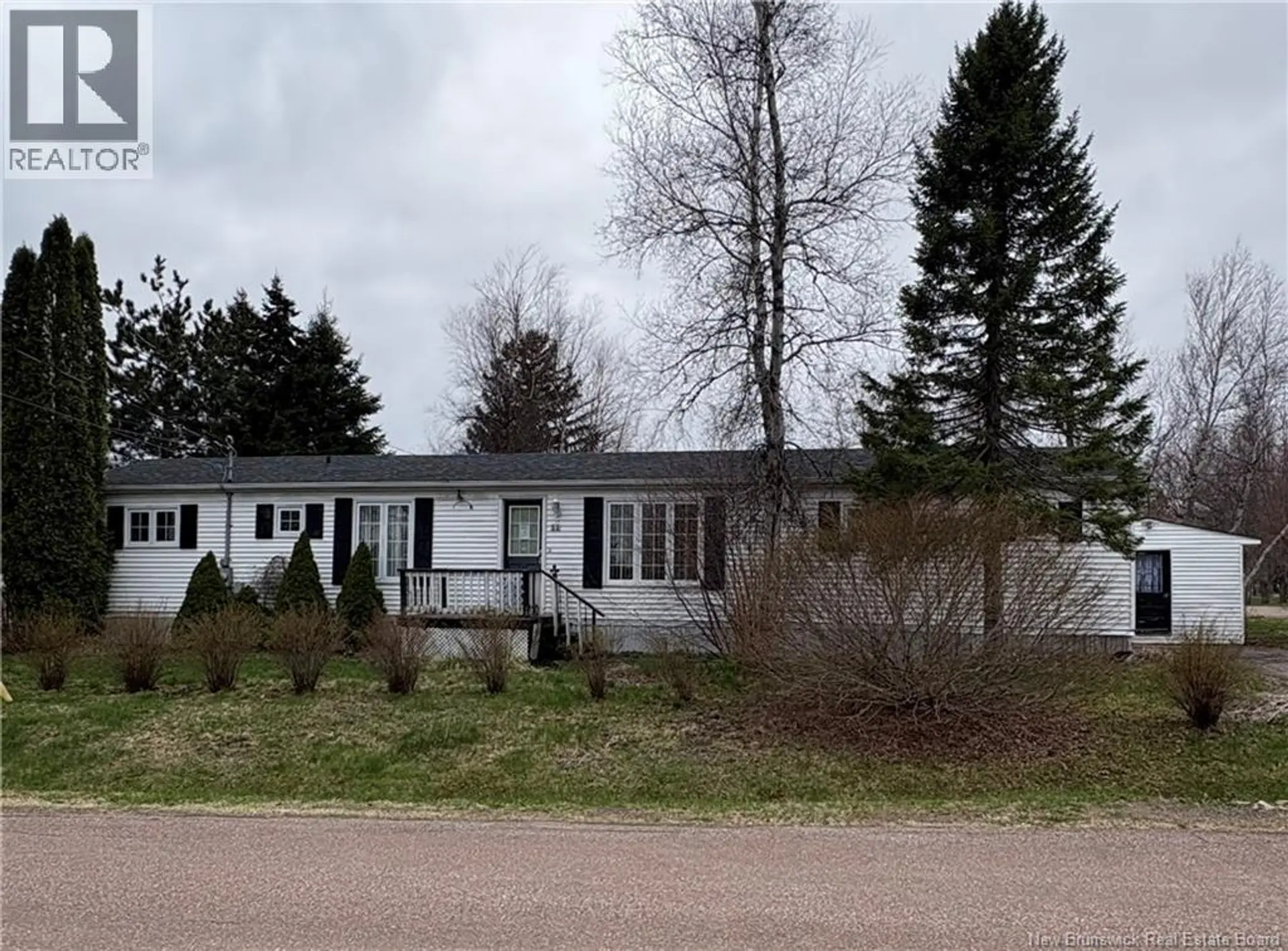 11 Geneva Street - Image 1