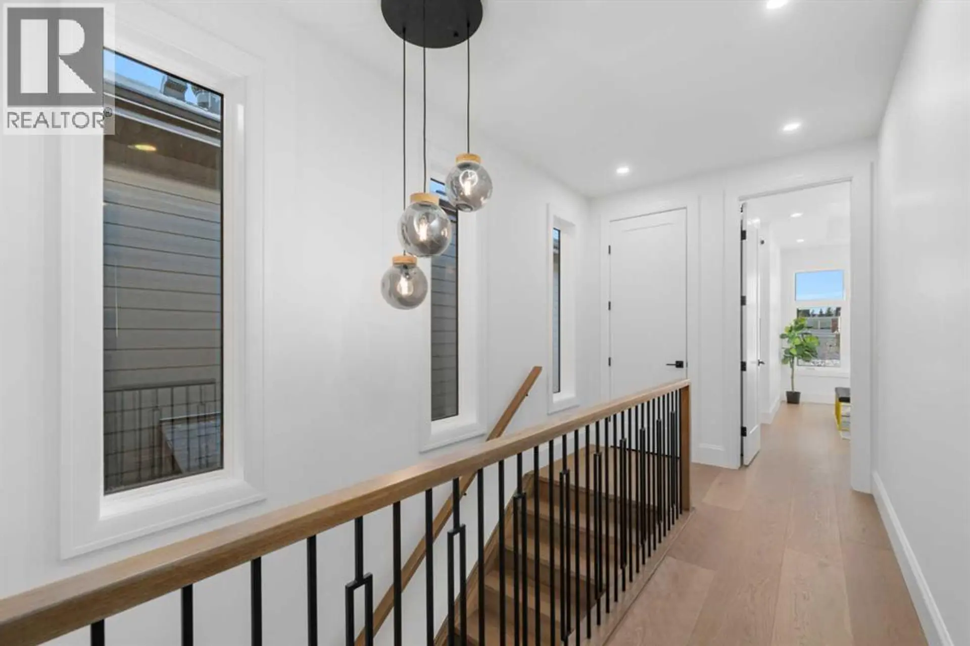 2002 44 Avenue SW - Image 11