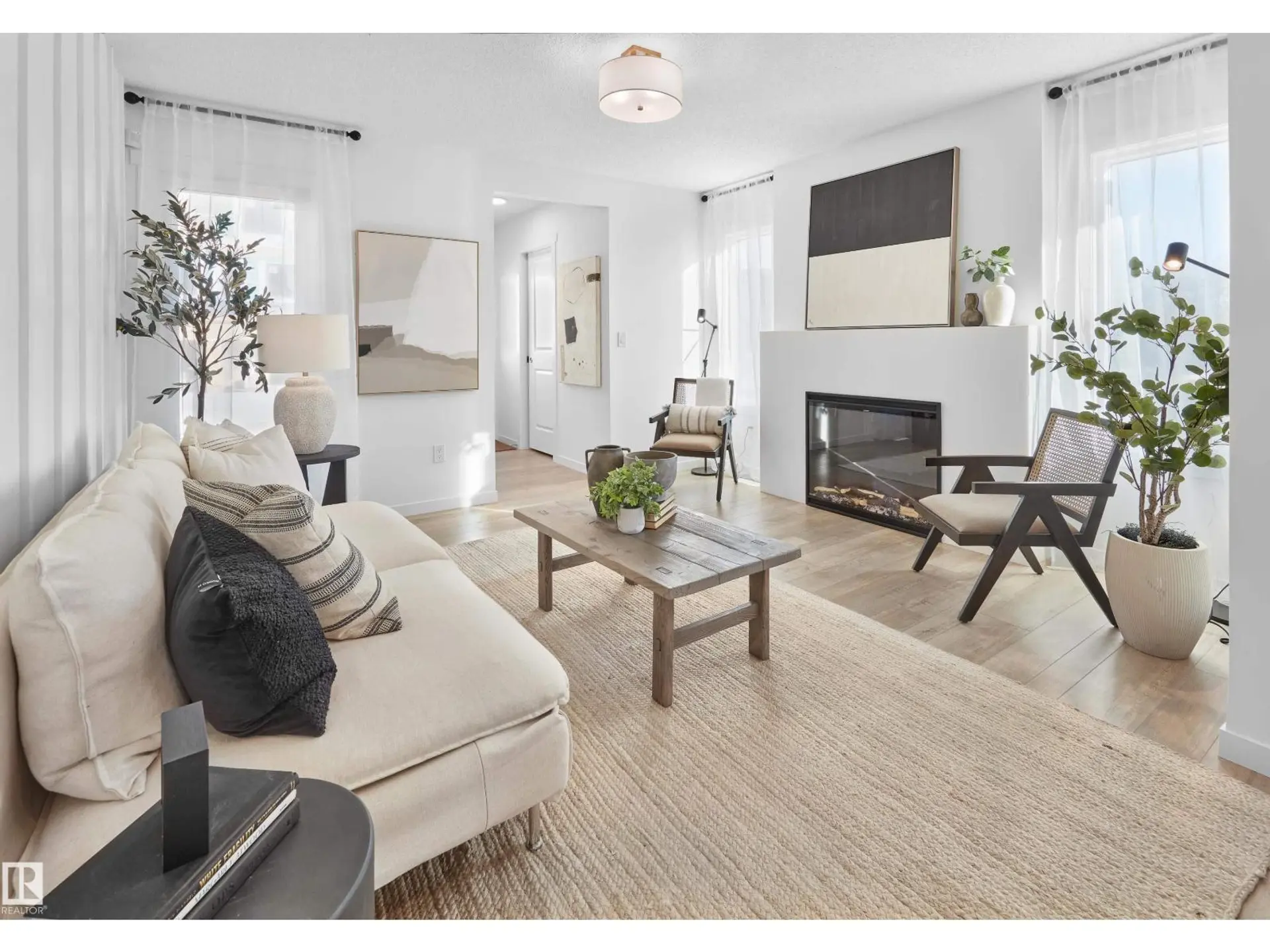 21012 24 AV NW - Image 2