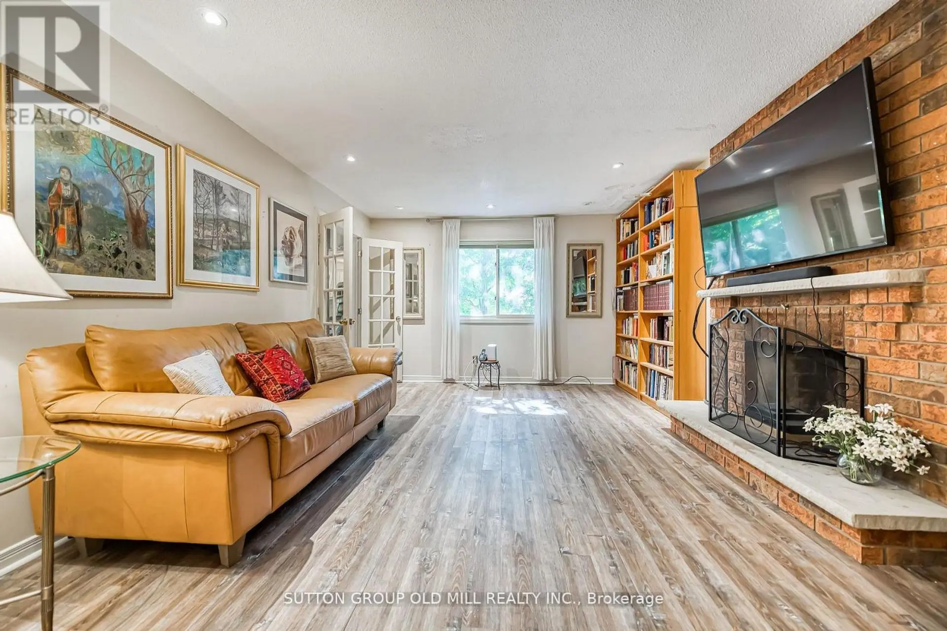 267 AURORA HEIGHTS DRIVE - Image 5
