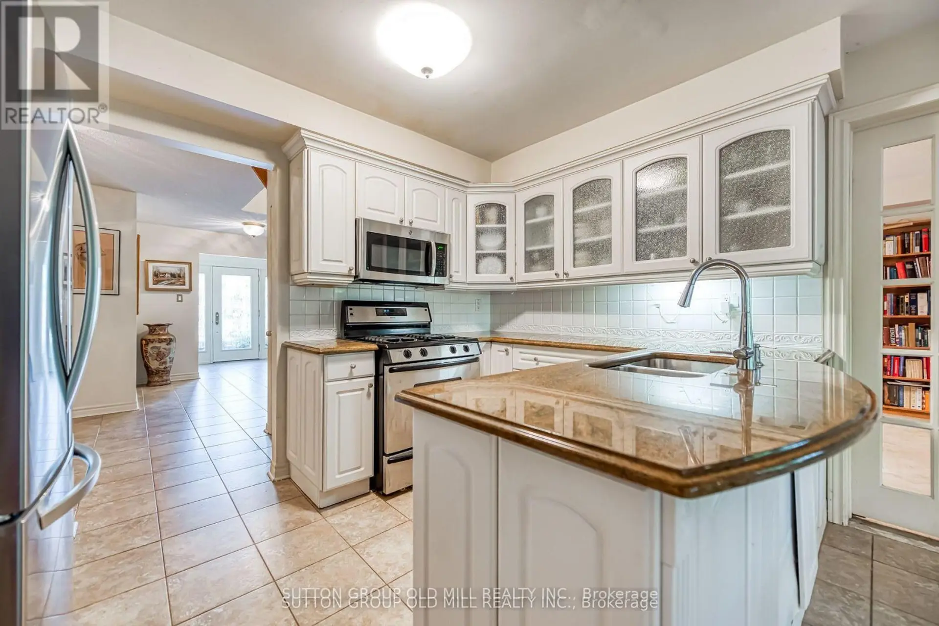 267 AURORA HEIGHTS DRIVE - Image 8