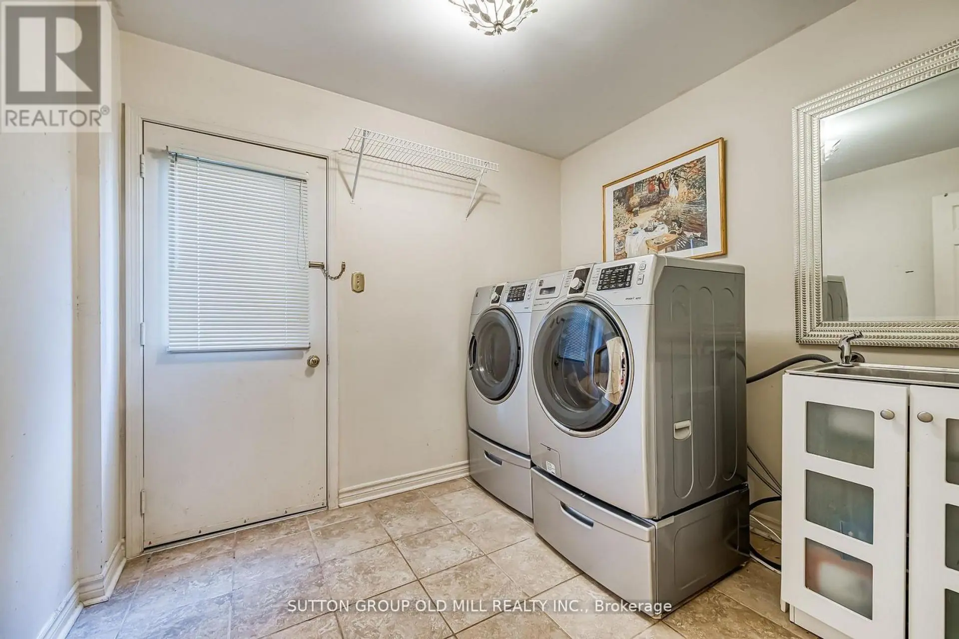 267 AURORA HEIGHTS DRIVE - Image 9