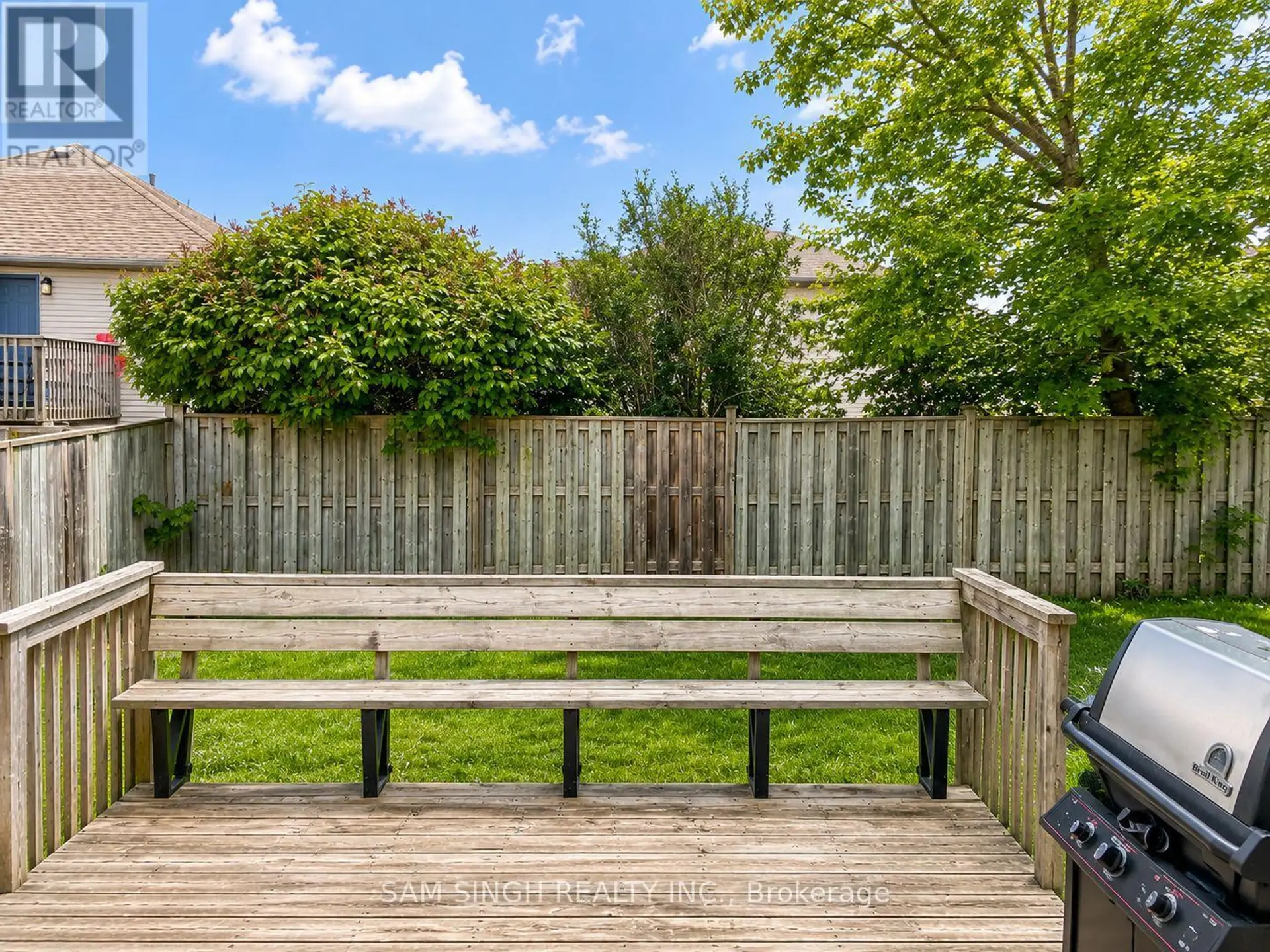 185 THURMAN CIRCLE - Image 4