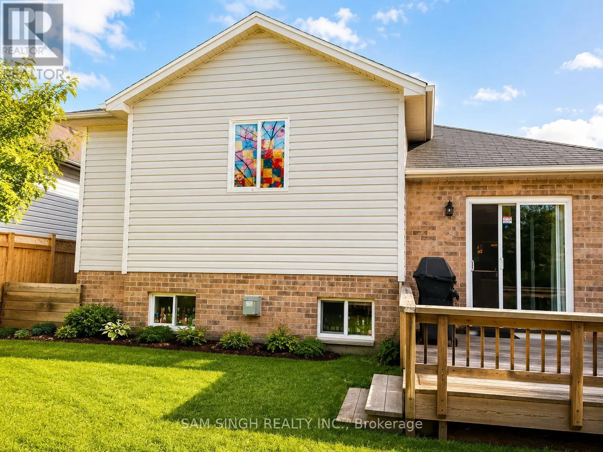 185 THURMAN CIRCLE - Image 14