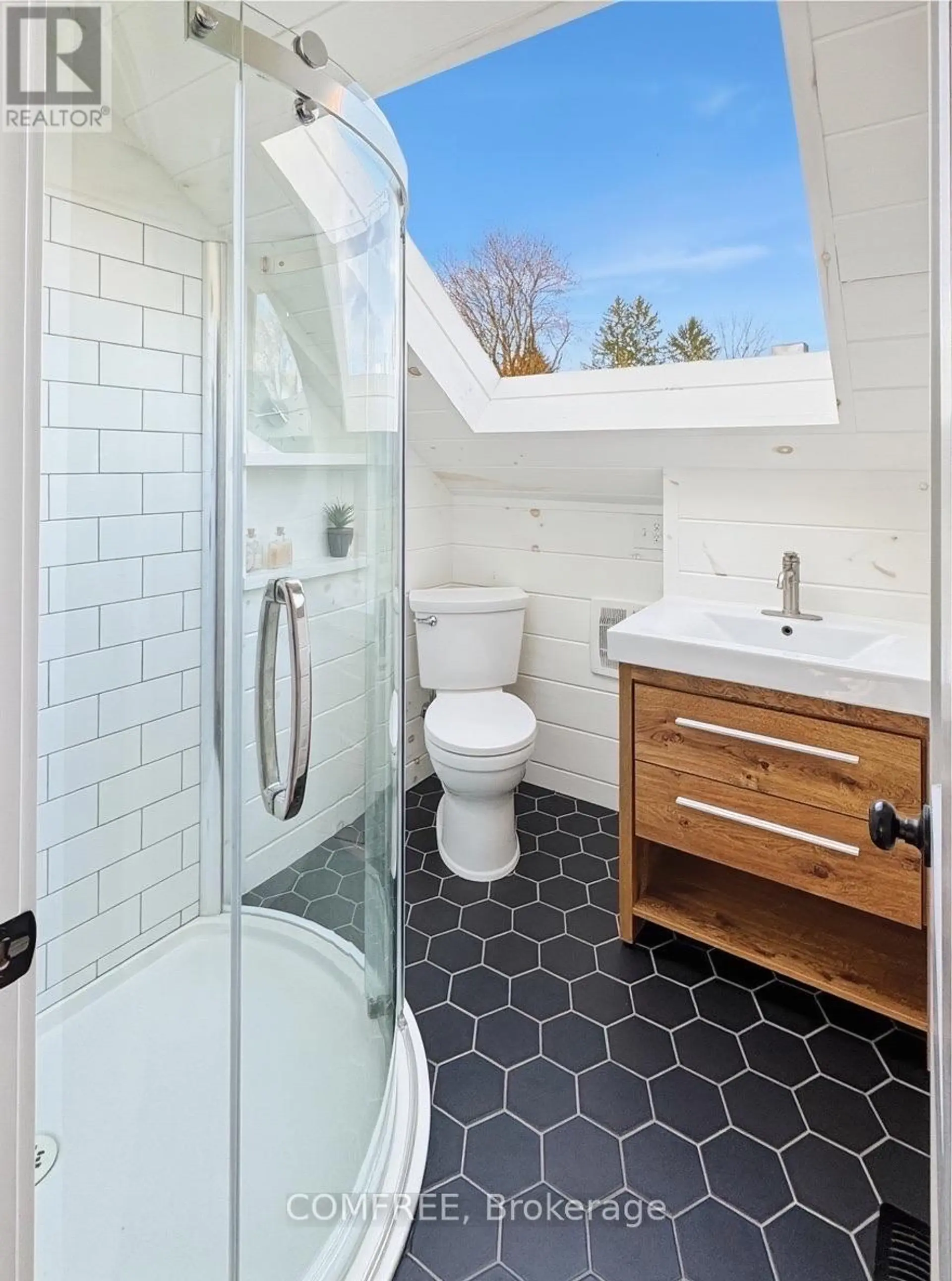 70 GUNN STREET - Image 10