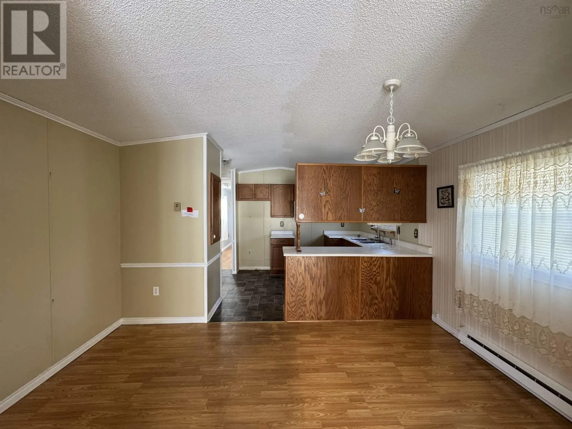 35 Third Street - Image 4