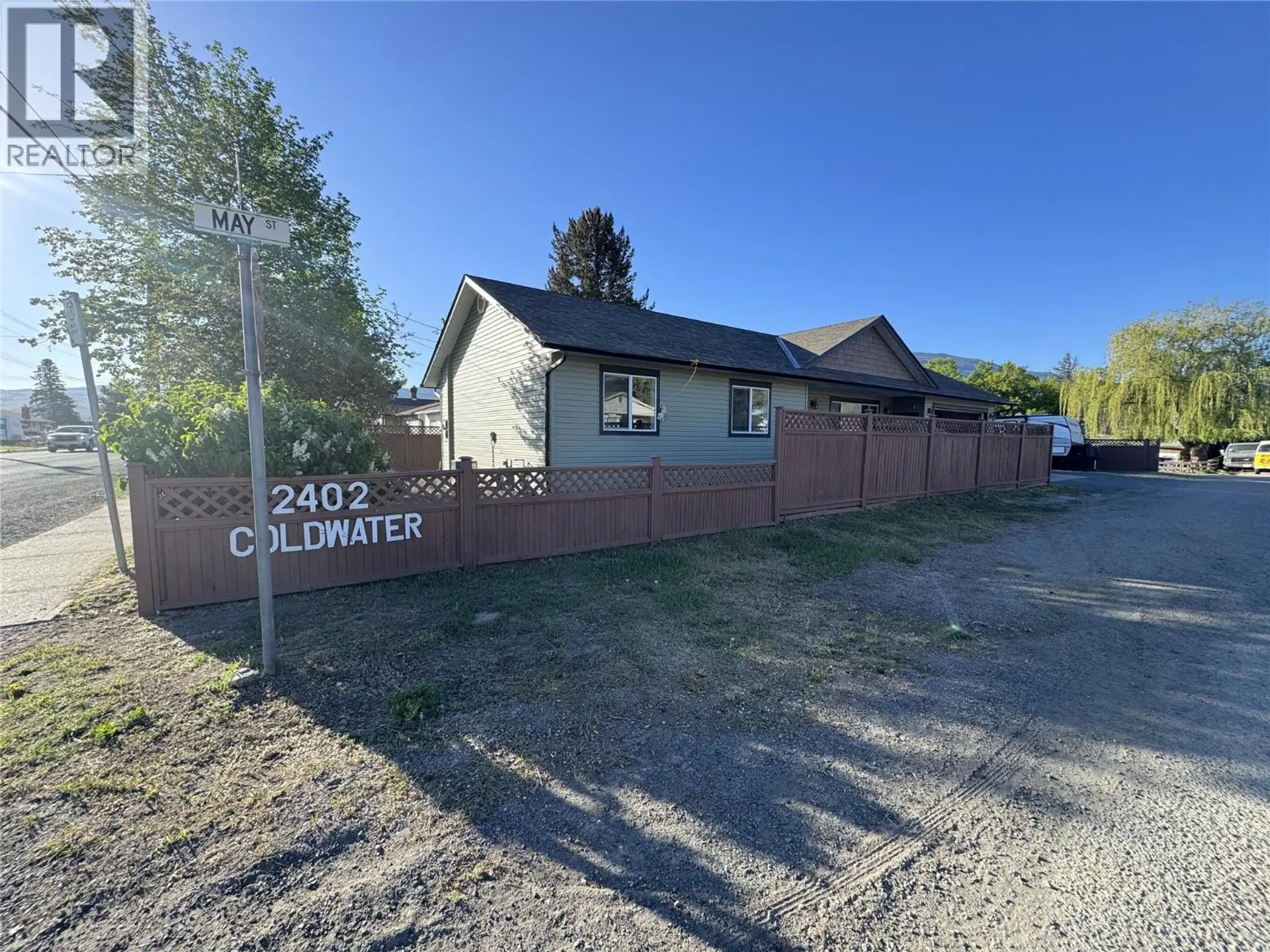 2402 COLDWATER Avenue - Image 1