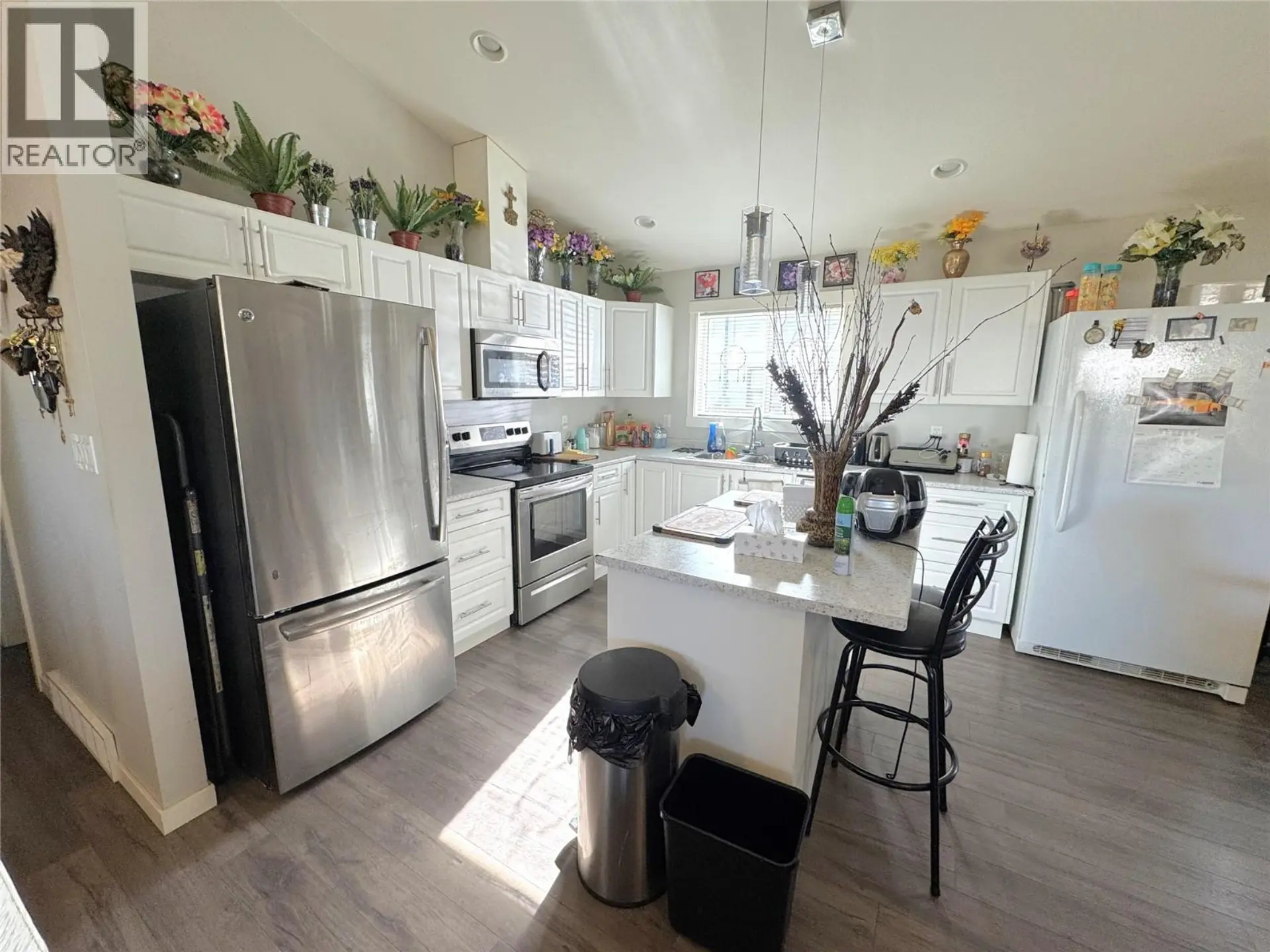 2402 COLDWATER Avenue - Image 4