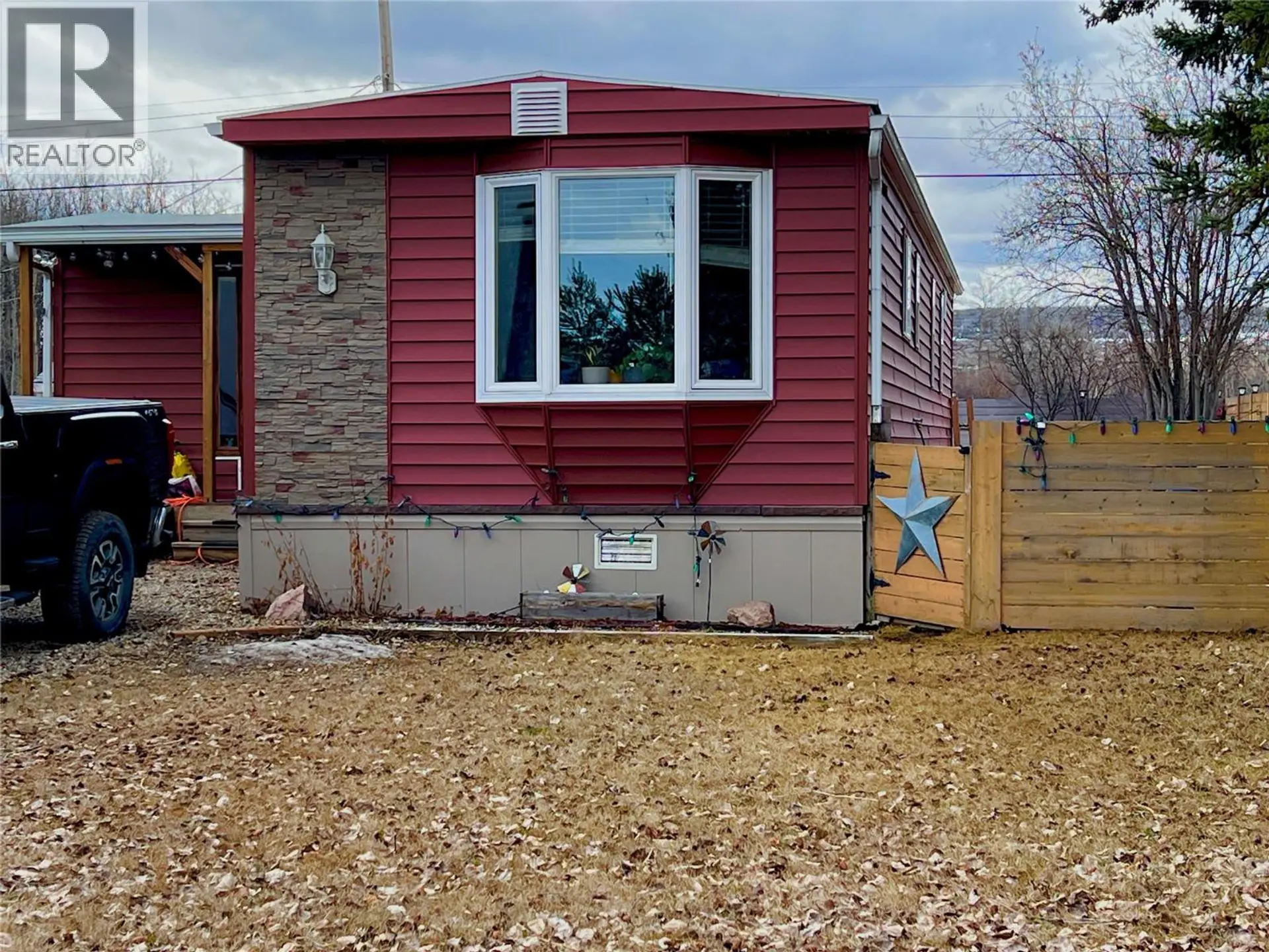1025 121 Avenue - Image 1