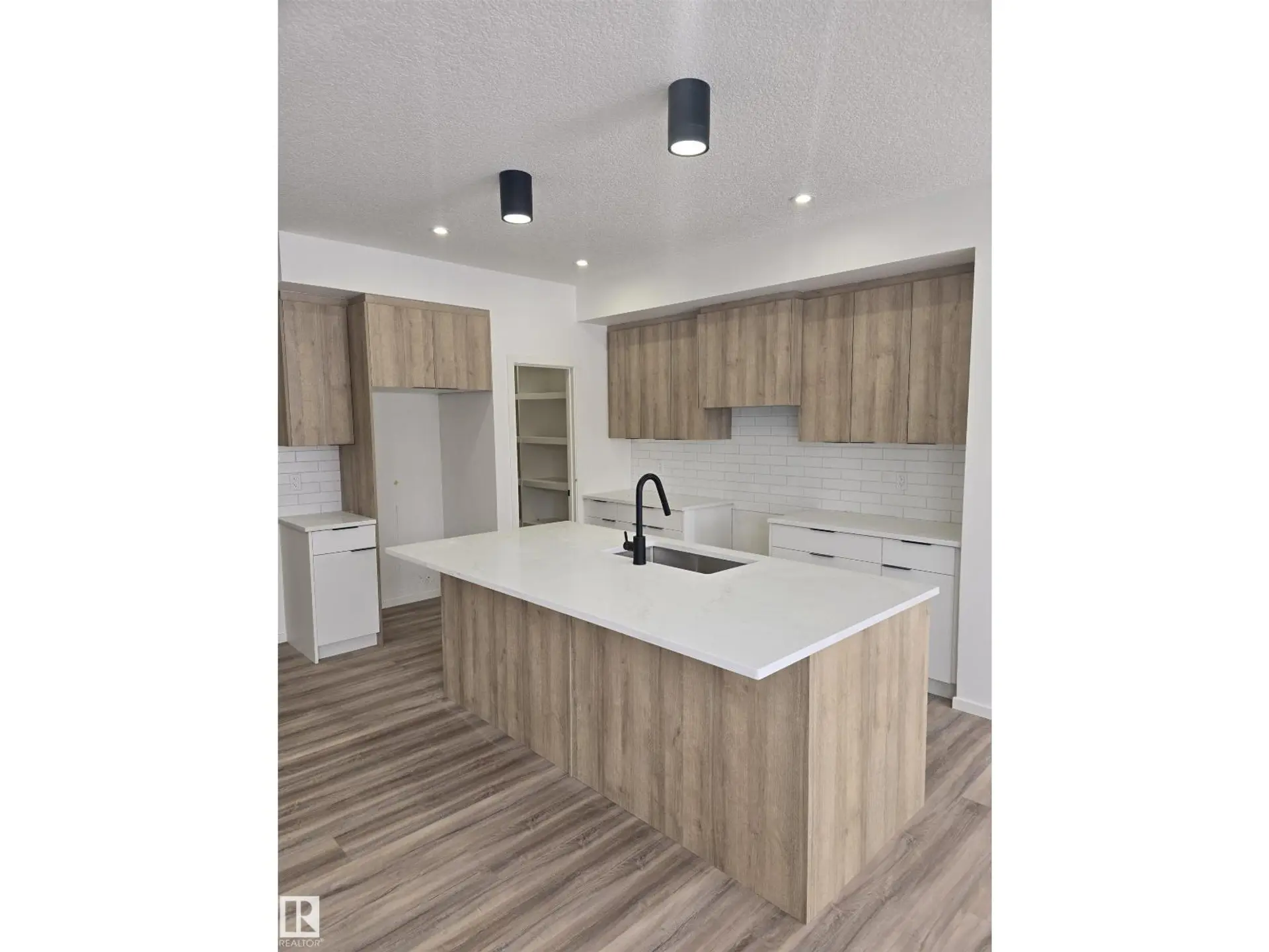 7706 174A AV NW - Image 3