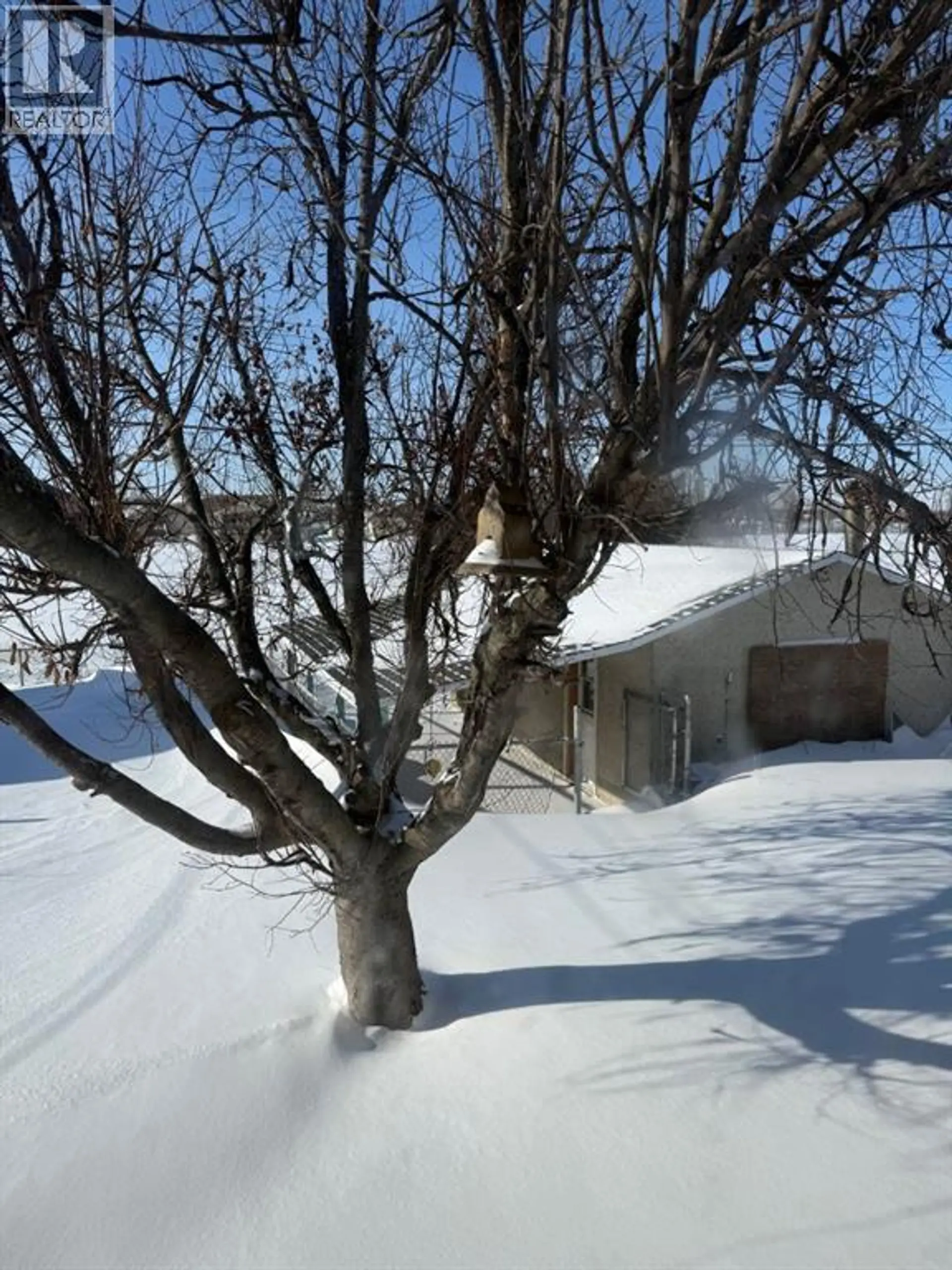 10140 105 Street - Image 16