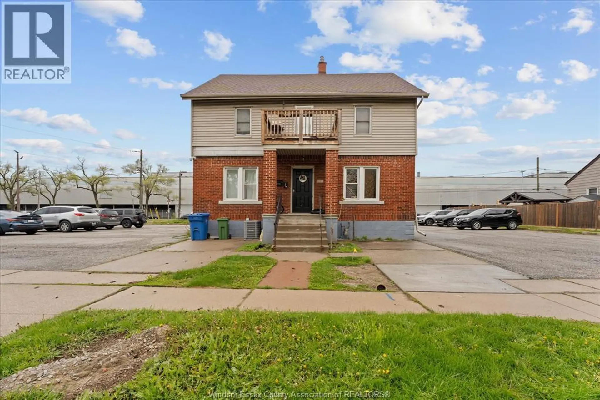 2391 CADILLAC - Image 1