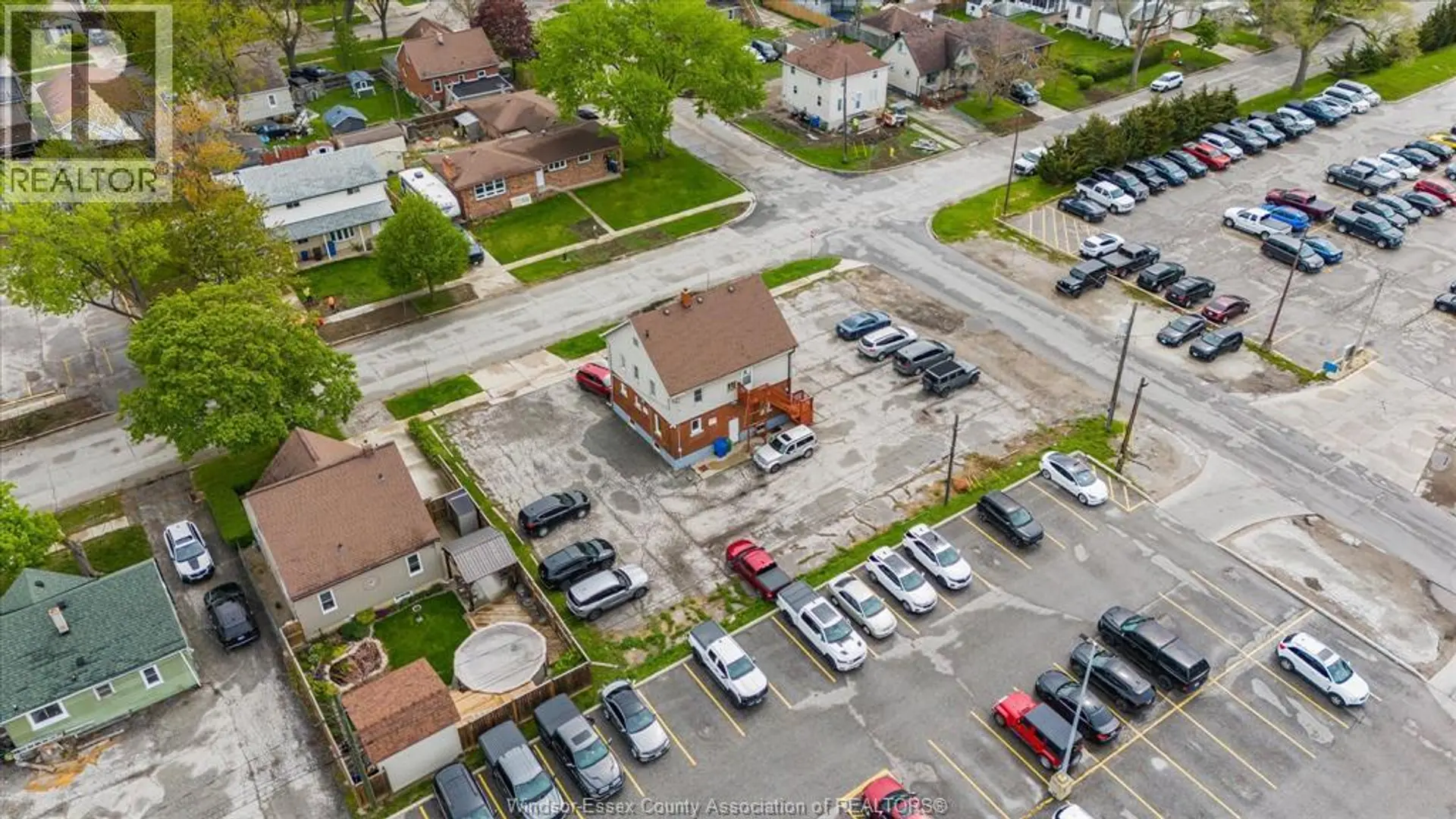 2391 CADILLAC - Image 8