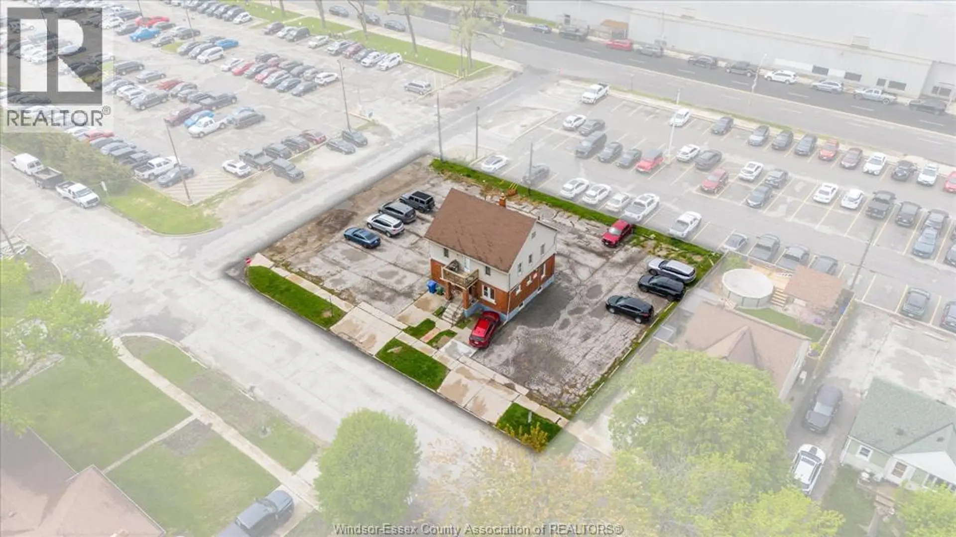 2391 CADILLAC - Image 9