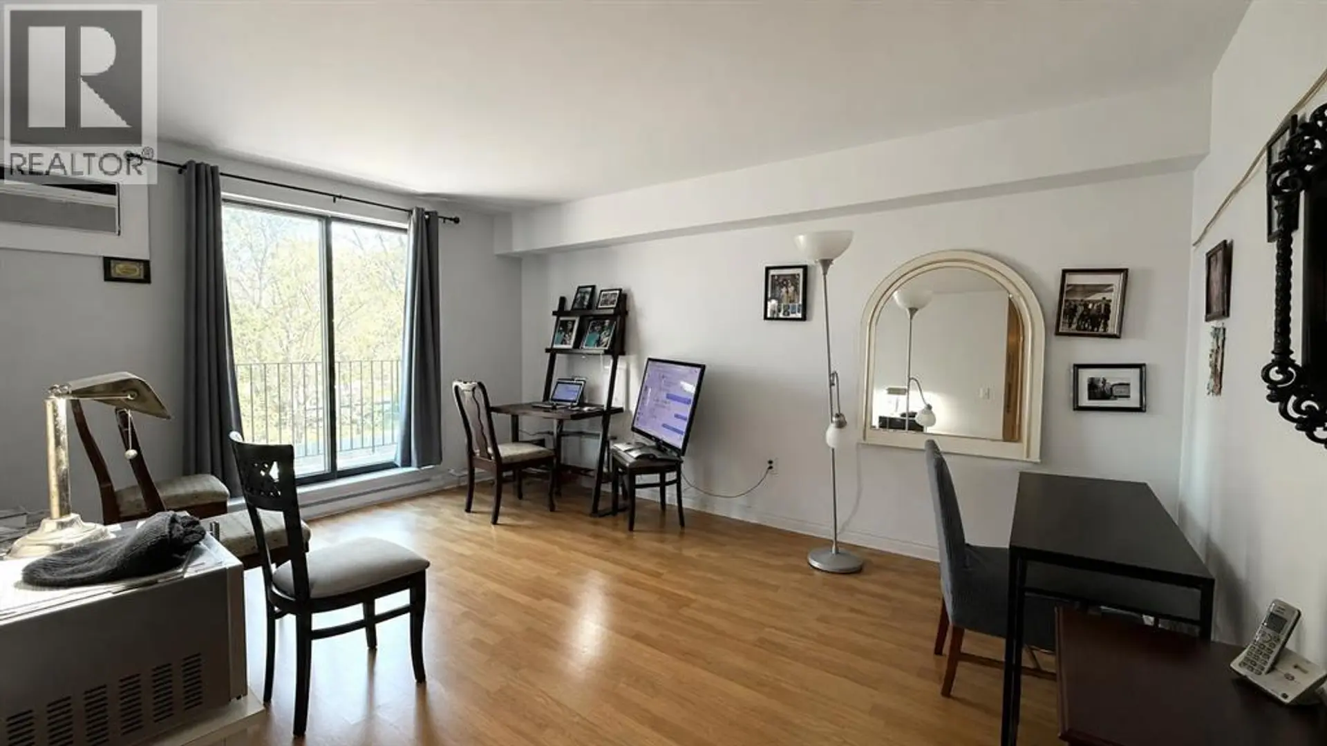 #304 3355 SANDWICH STREET - Image 10
