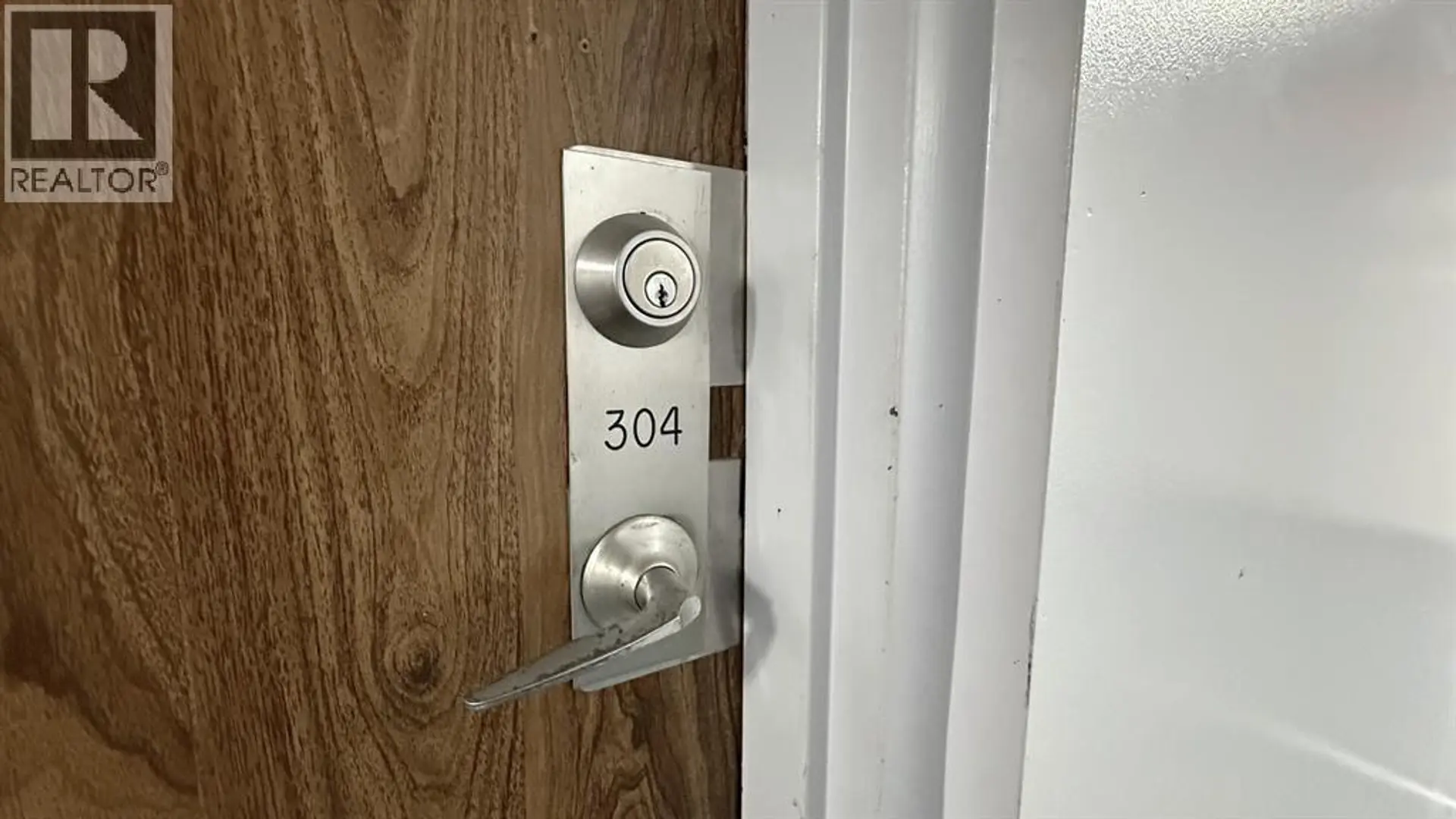 #304 3355 SANDWICH STREET - Image 12
