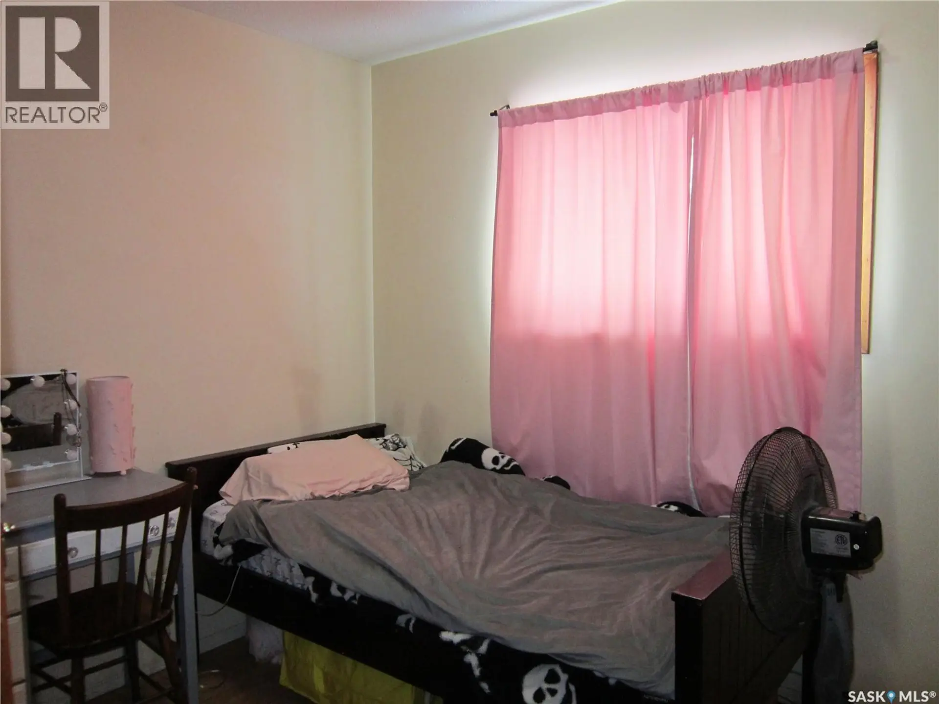 552 6th STREET E - Image 8