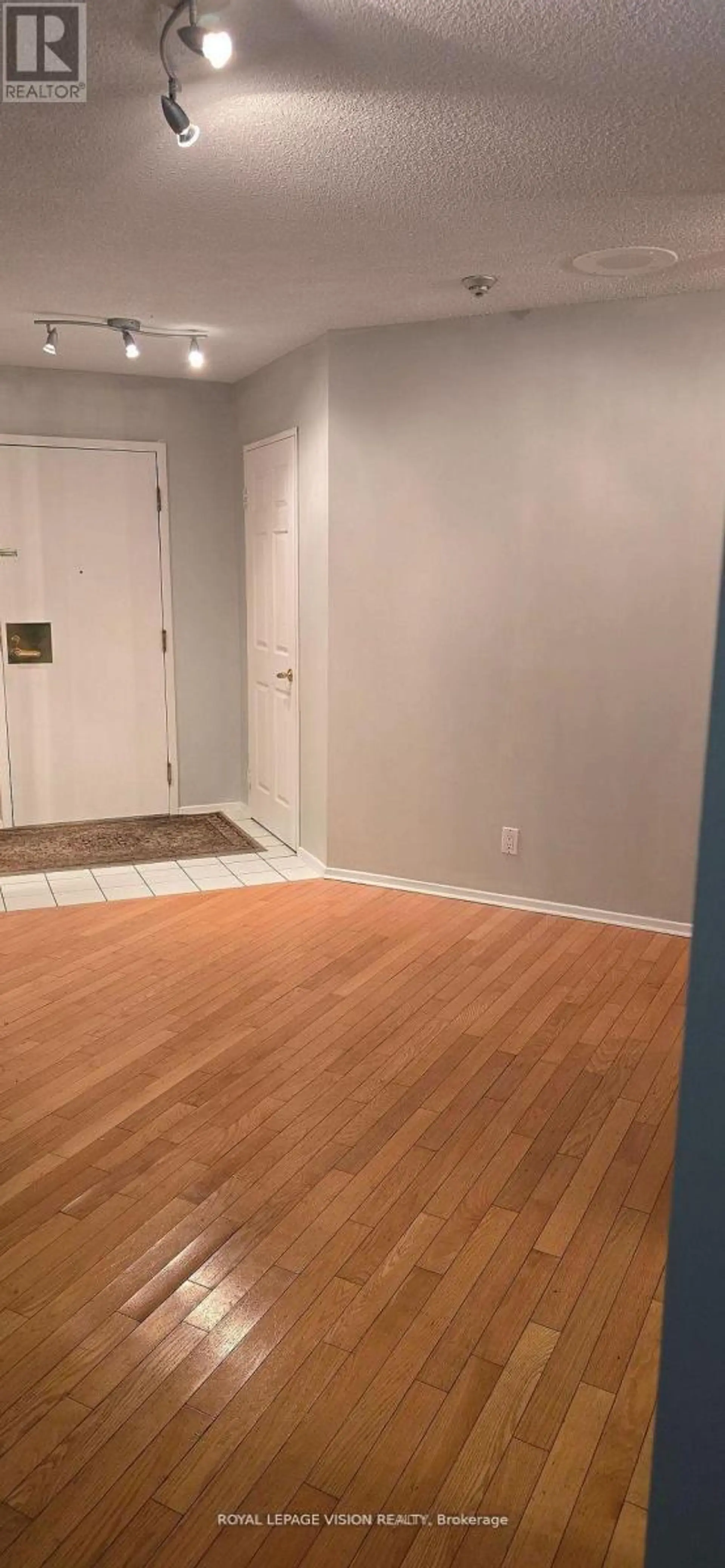 #106 3231 EGLINTON AVENUE E - Image 7