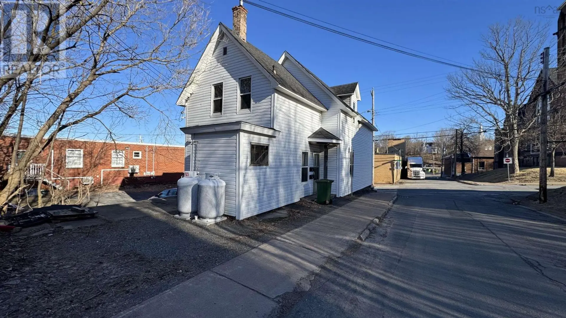 203 MacLean Street - Image 2
