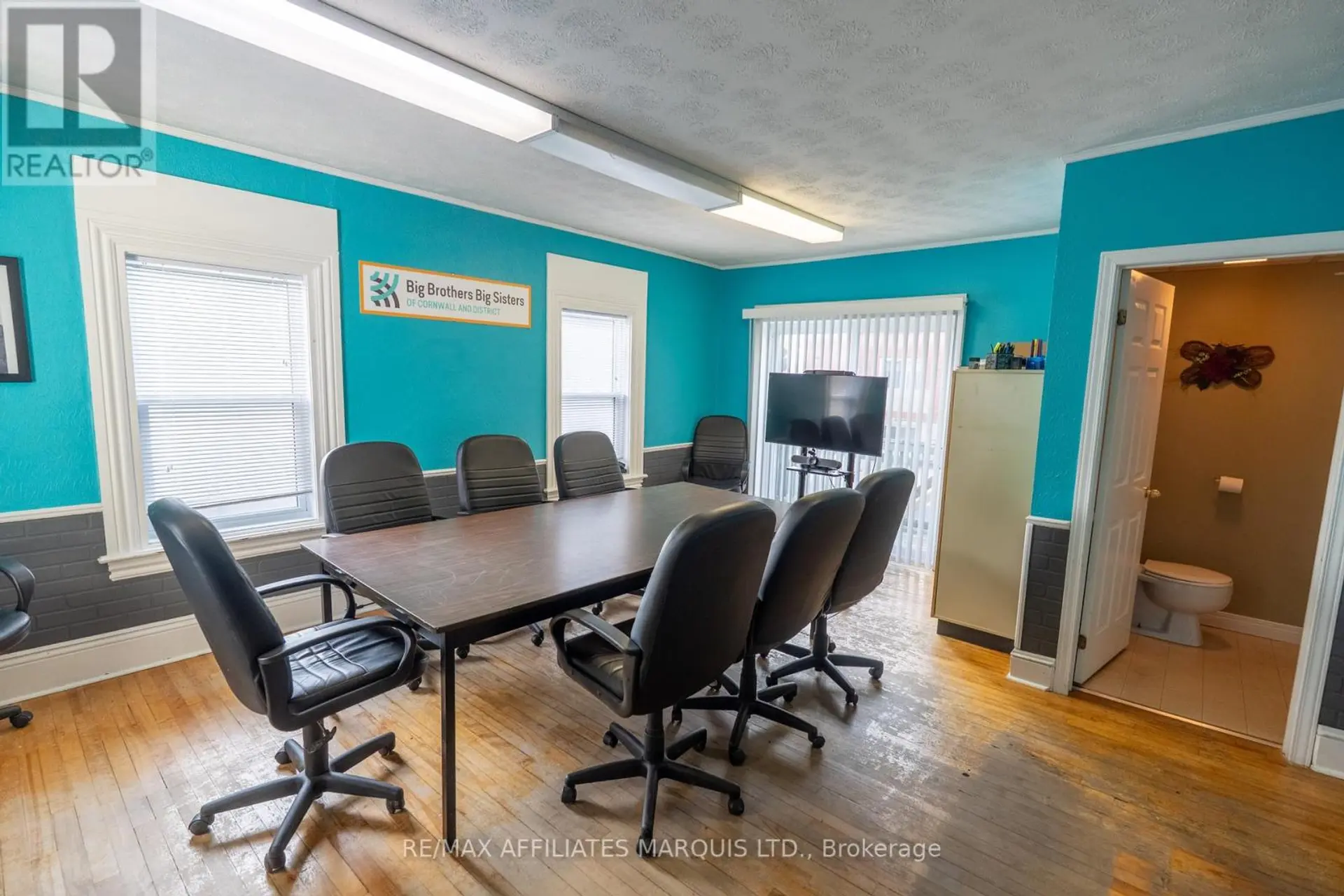 101 THIRD STREET W - Image 9