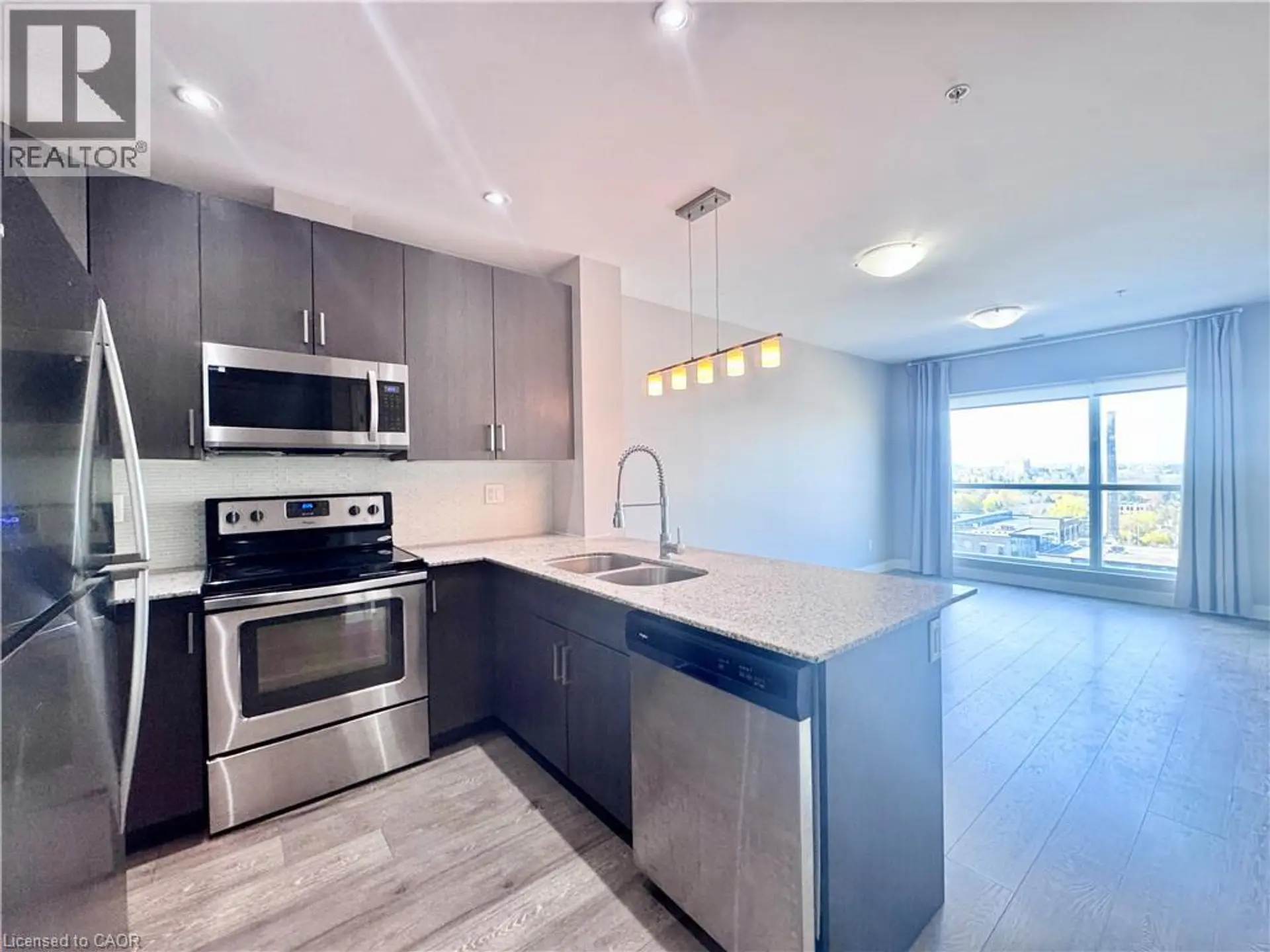 #1007 1 VICTORIA Street S - Image 3