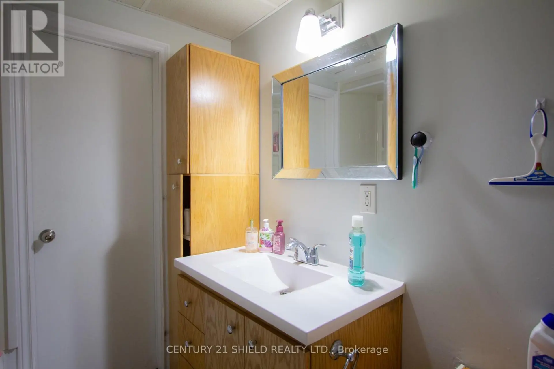 1110 GRAND AVENUE - Image 18