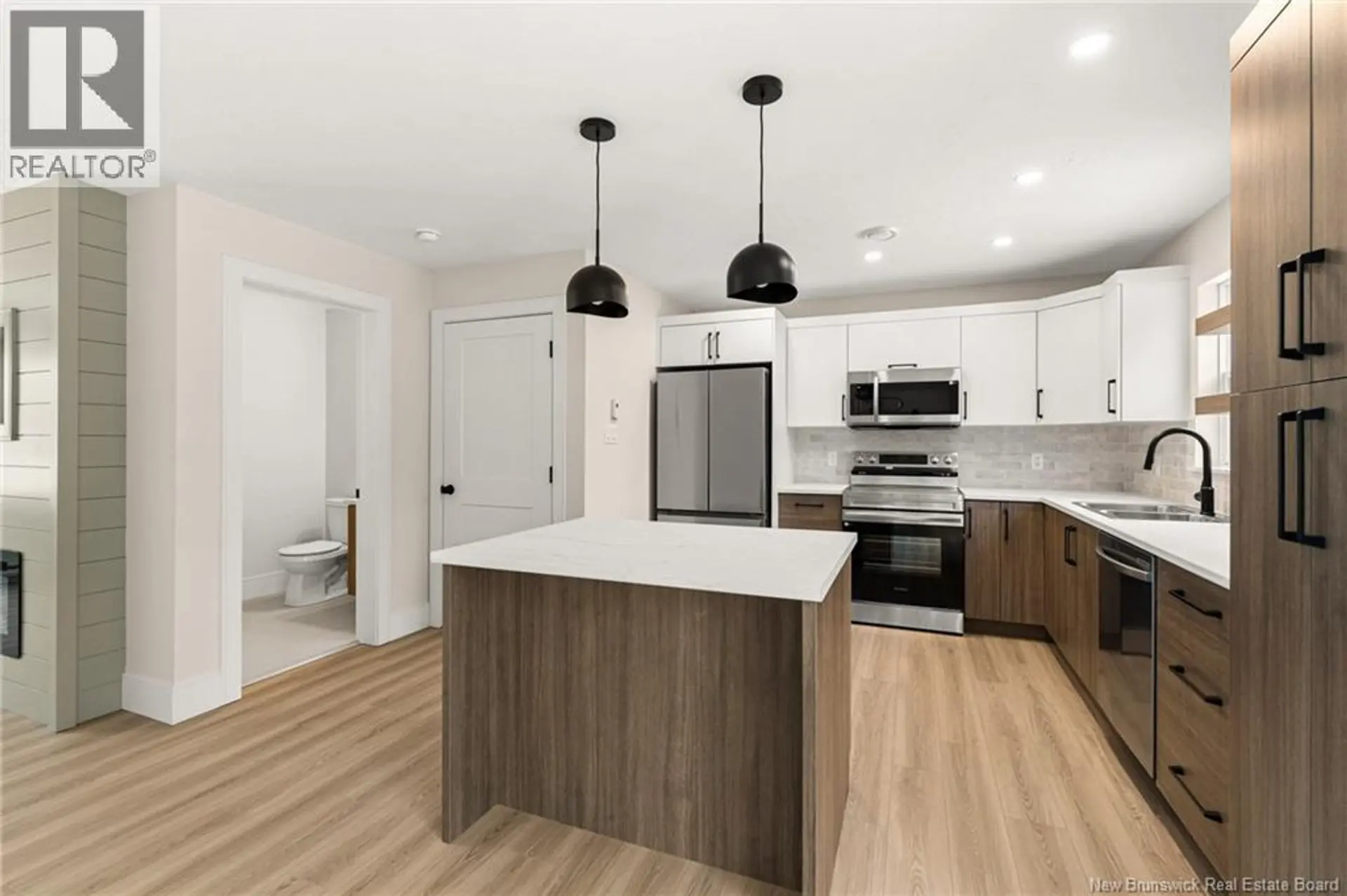 215 Senese Street - Image 4