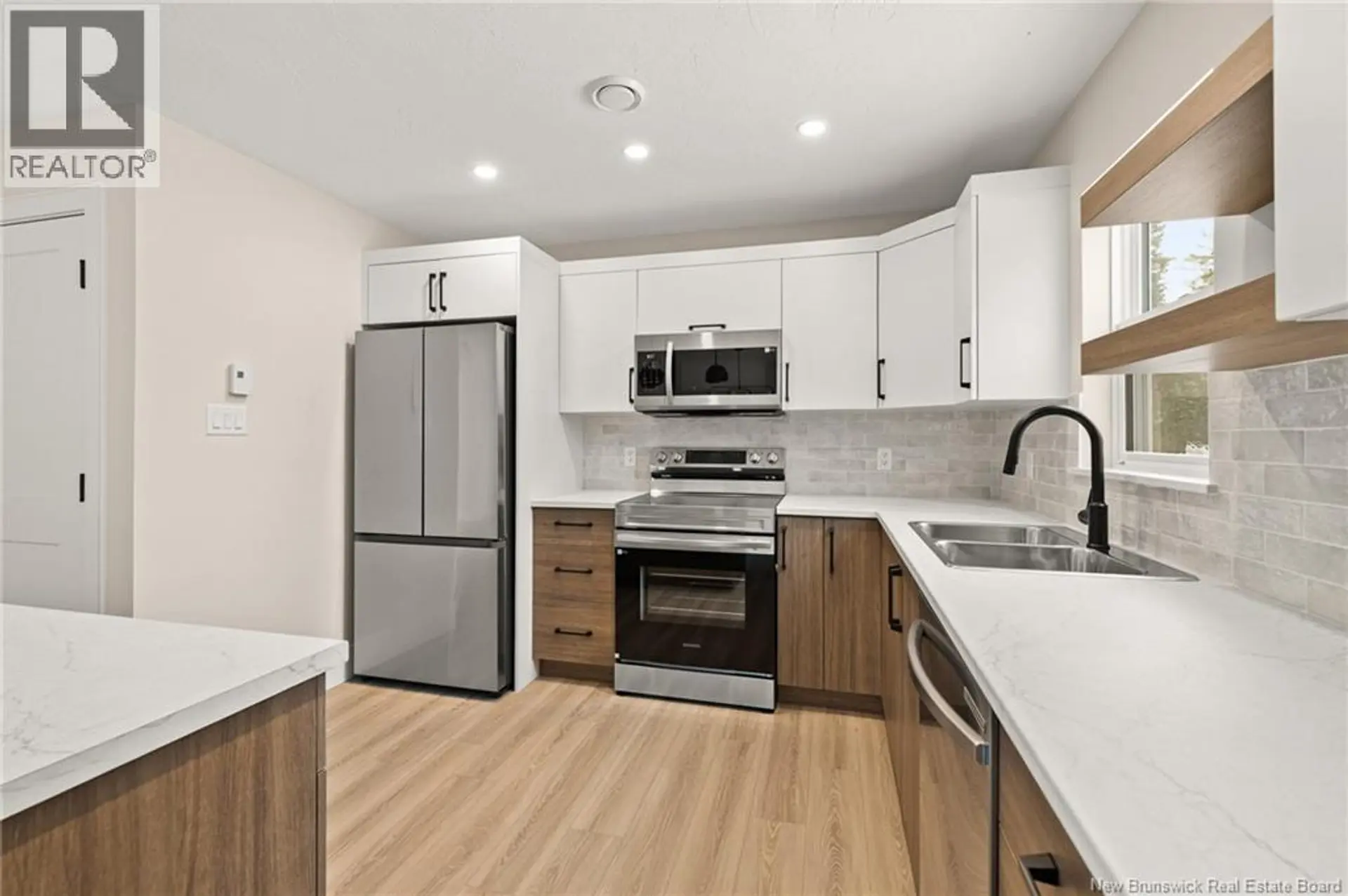 215 Senese Street - Image 5