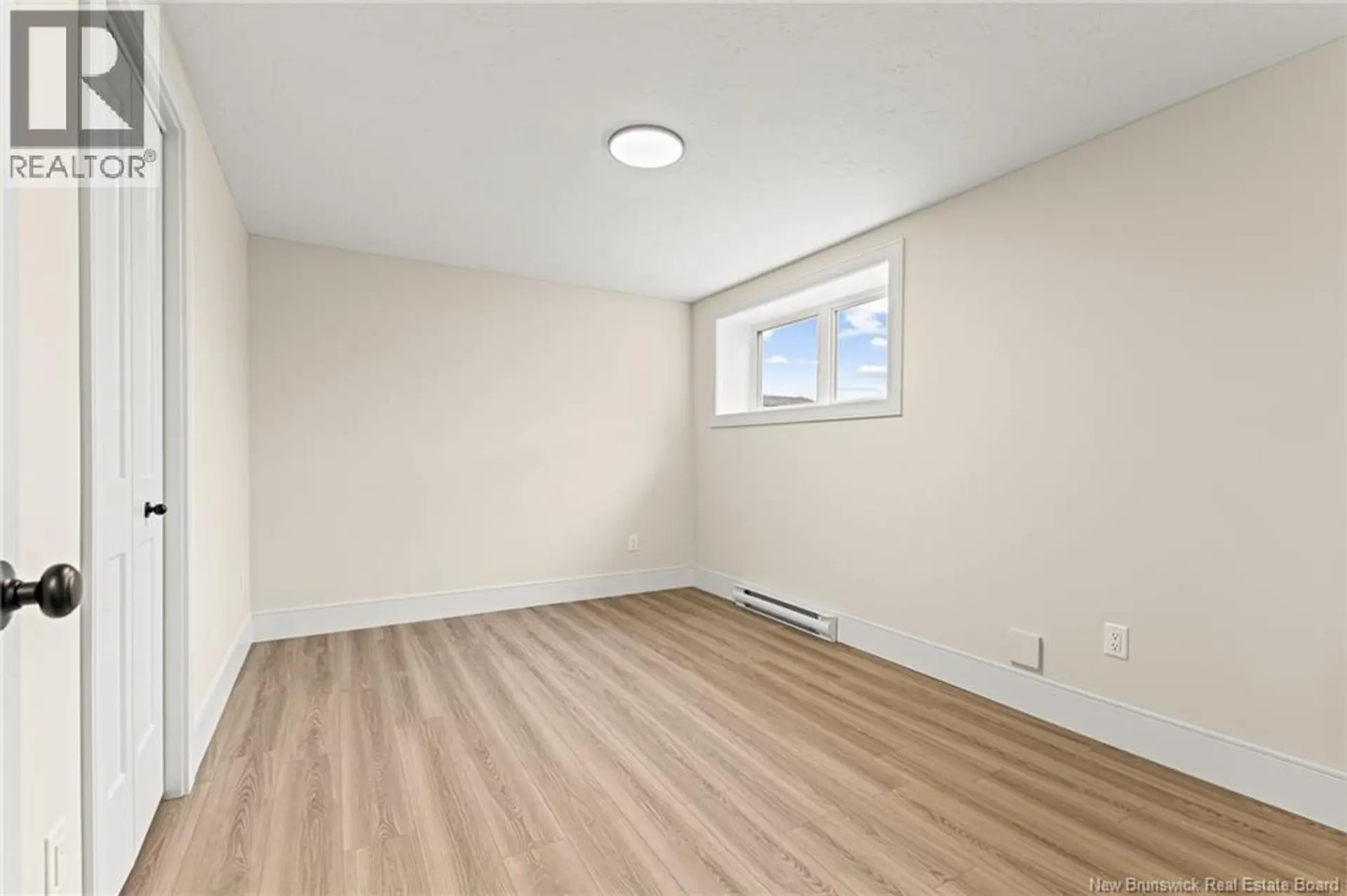 215 Senese Street - Image 18