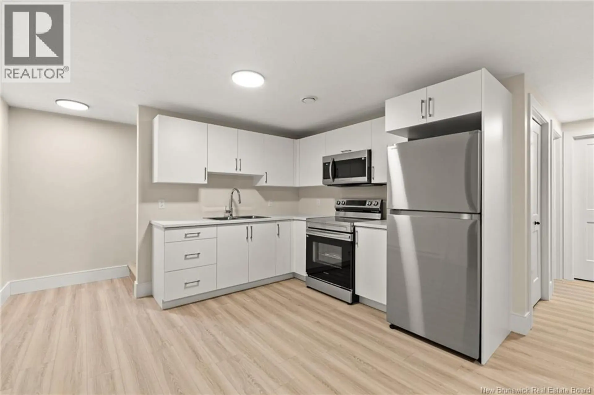 215 Senese Street - Image 14
