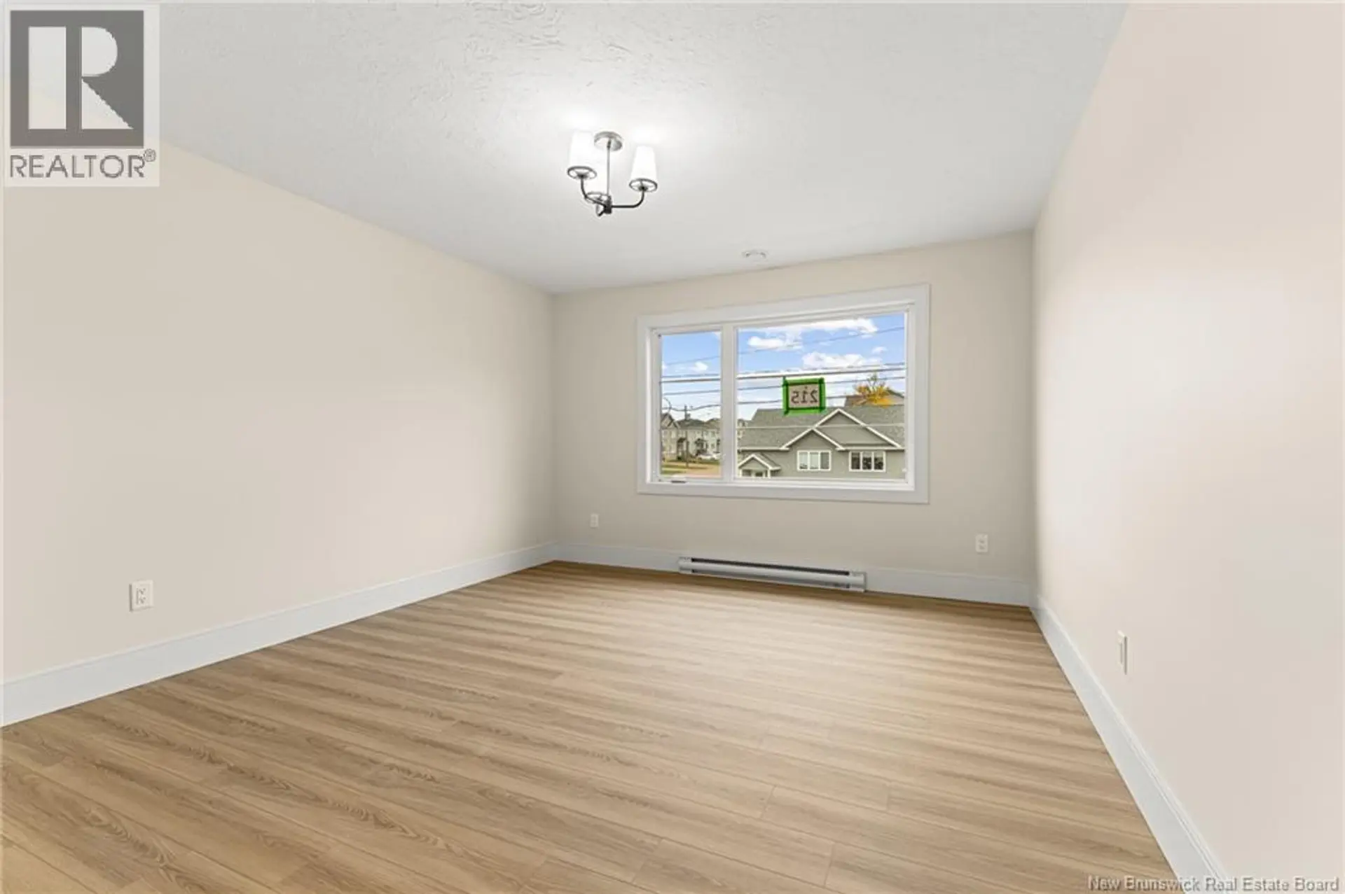 215 Senese Street - Image 10