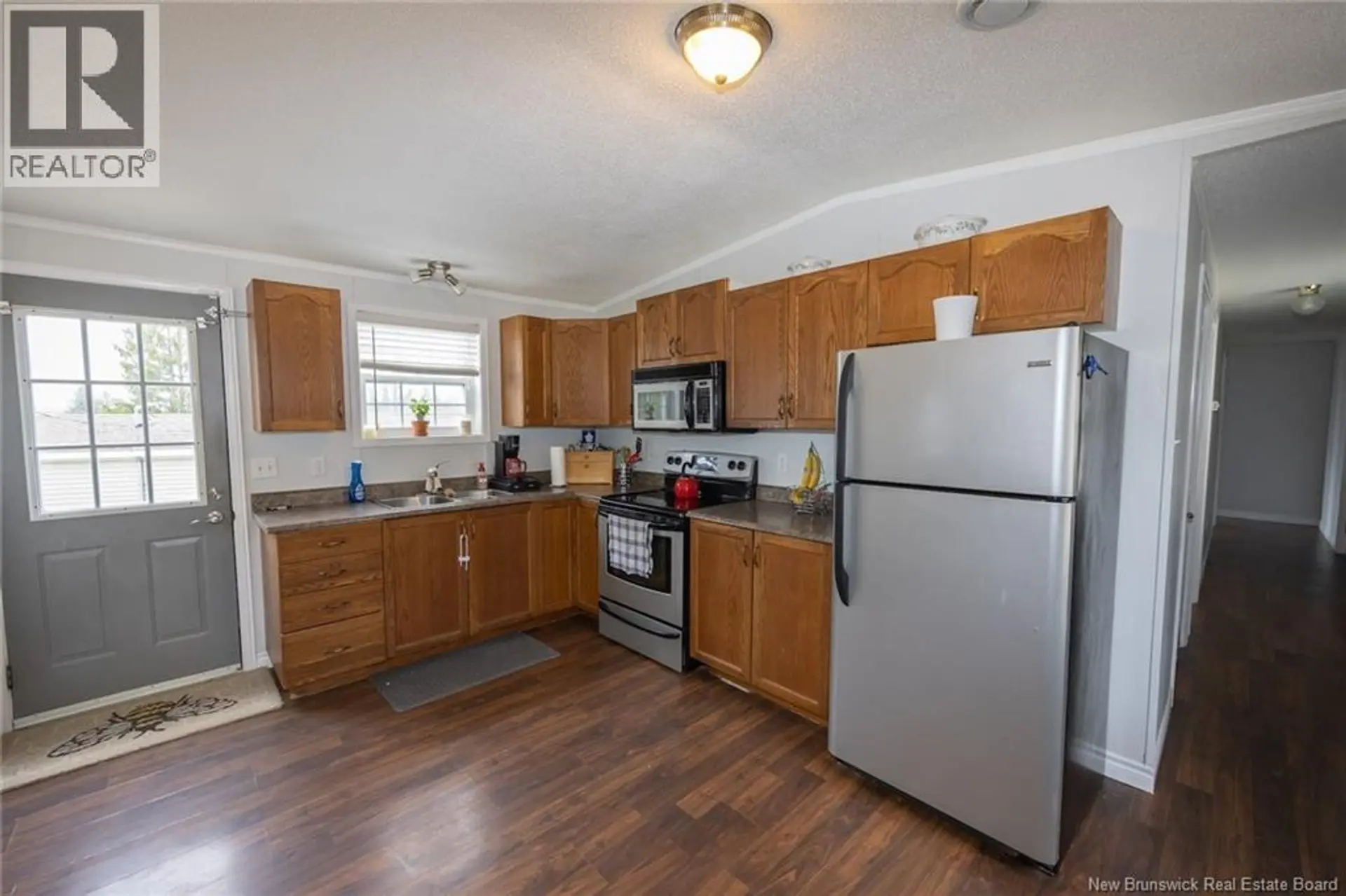 328 Governor Lane - Image 2