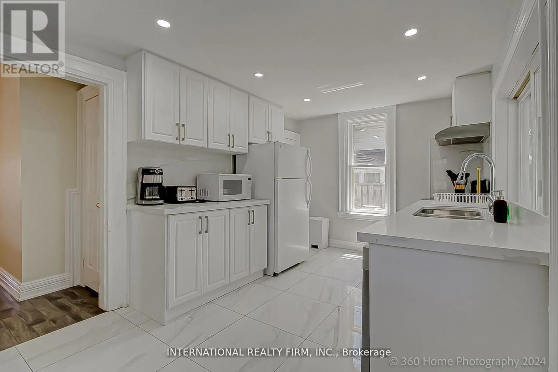 304 INNISFIL STREET - Image 10