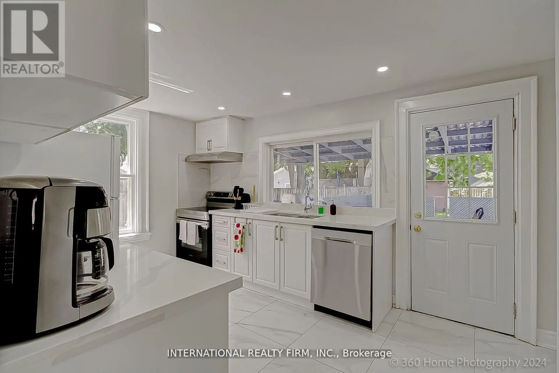 304 INNISFIL STREET - Image 9