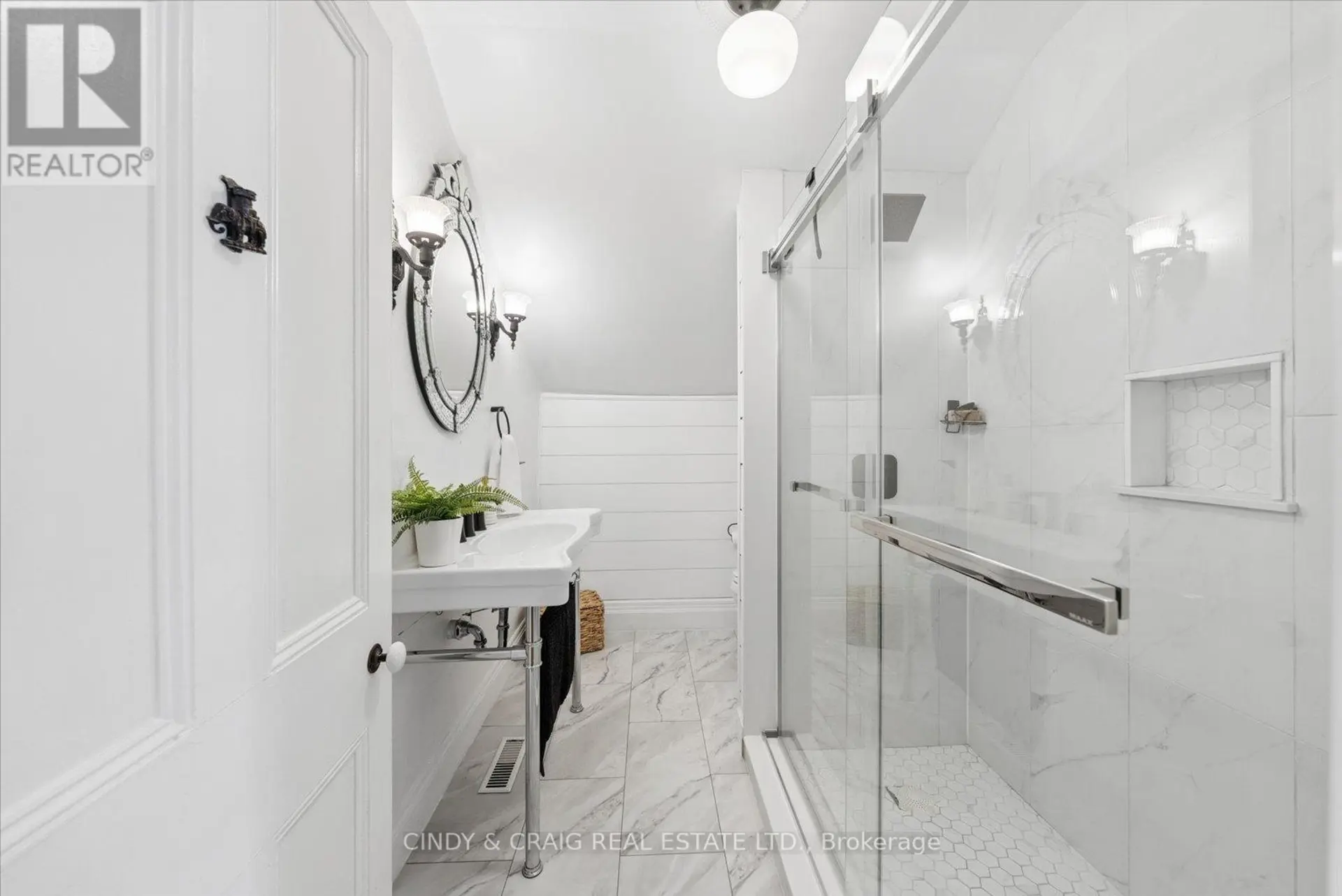 443 VICTORIA STREET - Image 12